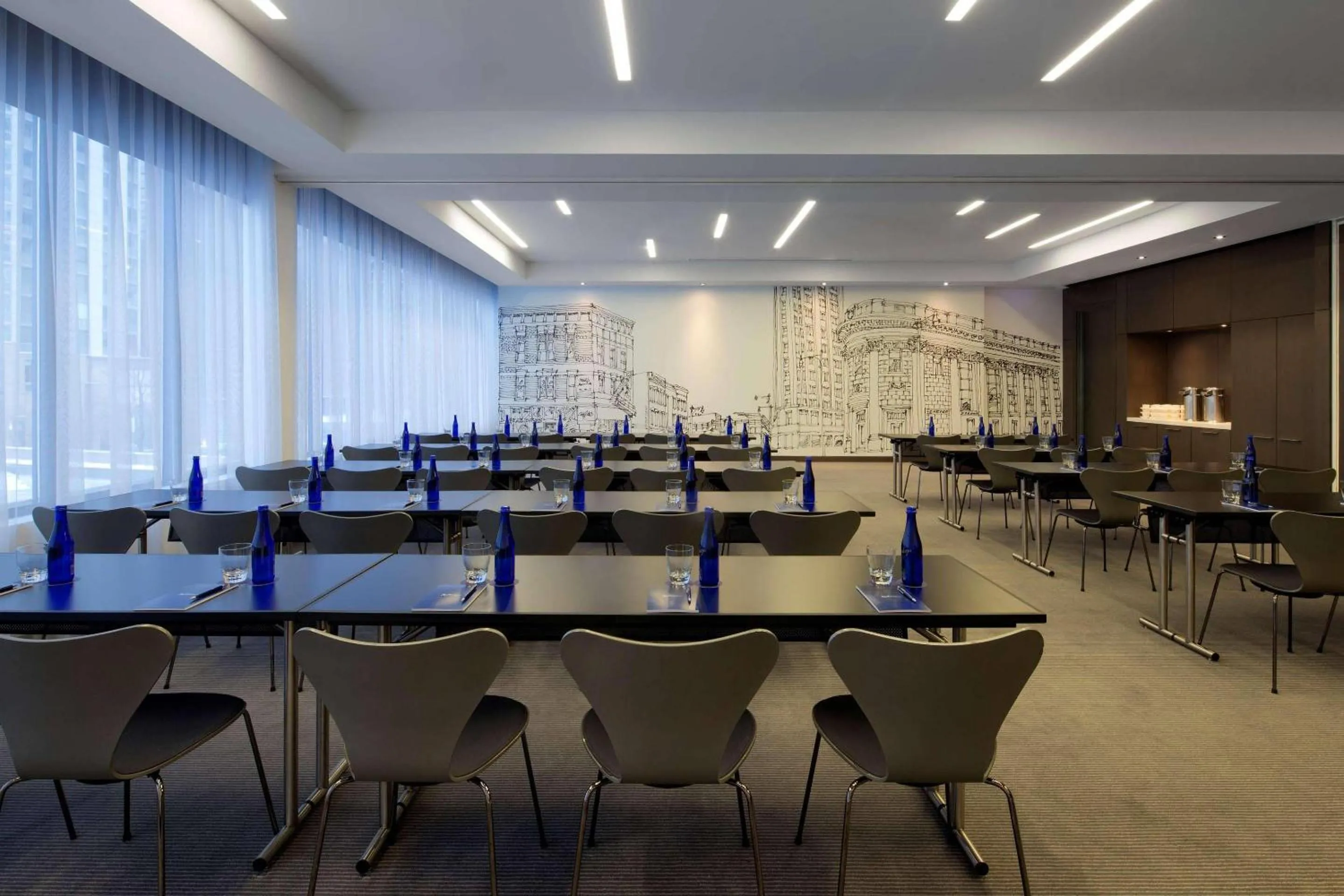 Meeting/conference room in Radisson Blu Aqua Hotel, Chicago