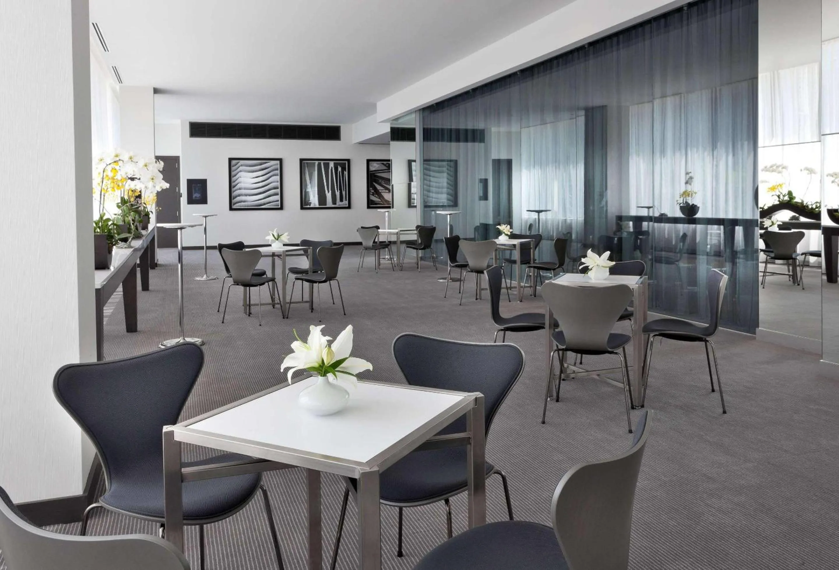 Meeting/conference room in Radisson Blu Aqua Hotel, Chicago