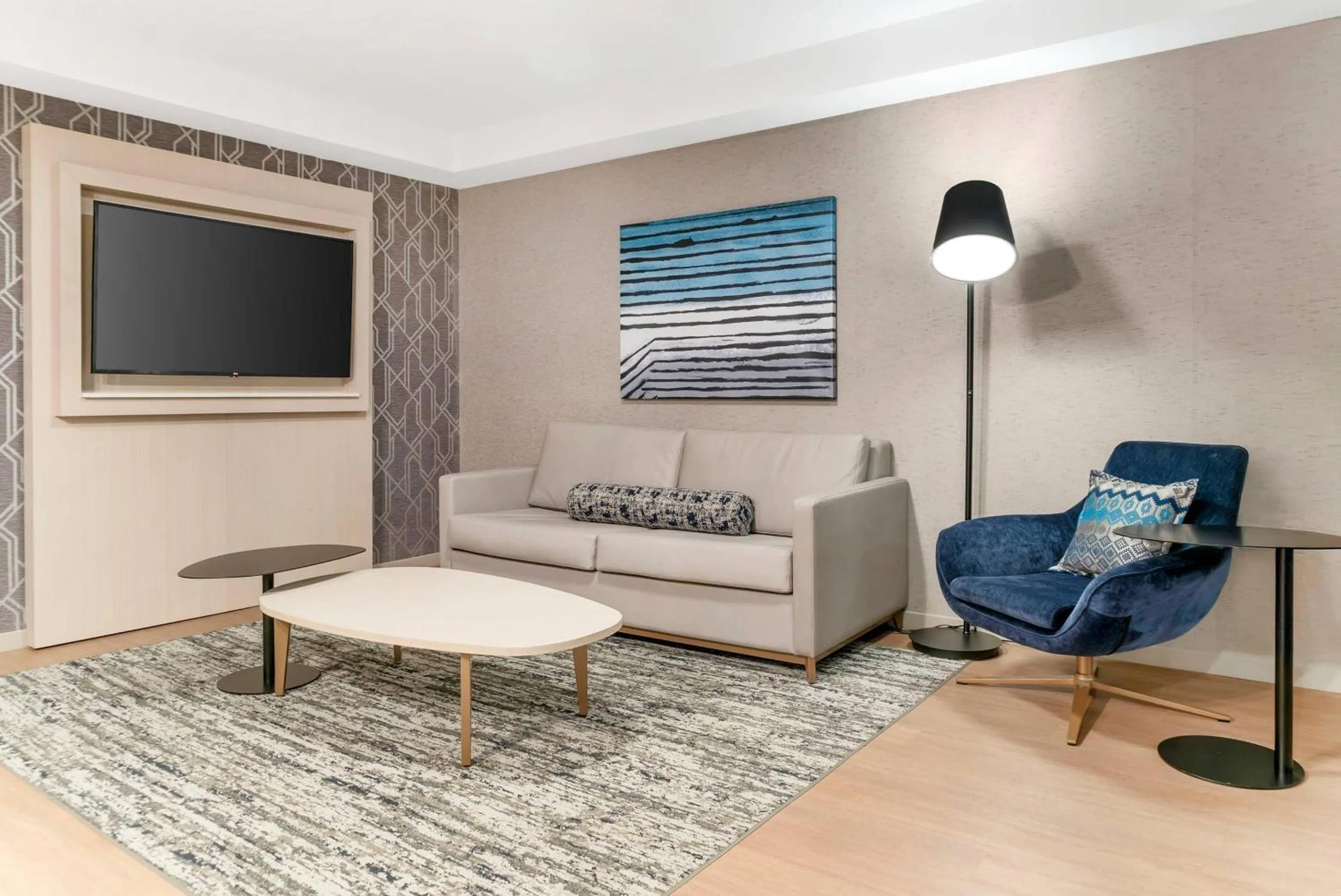 Bedroom in Radisson Plaza Hotel at Kalamazoo Center