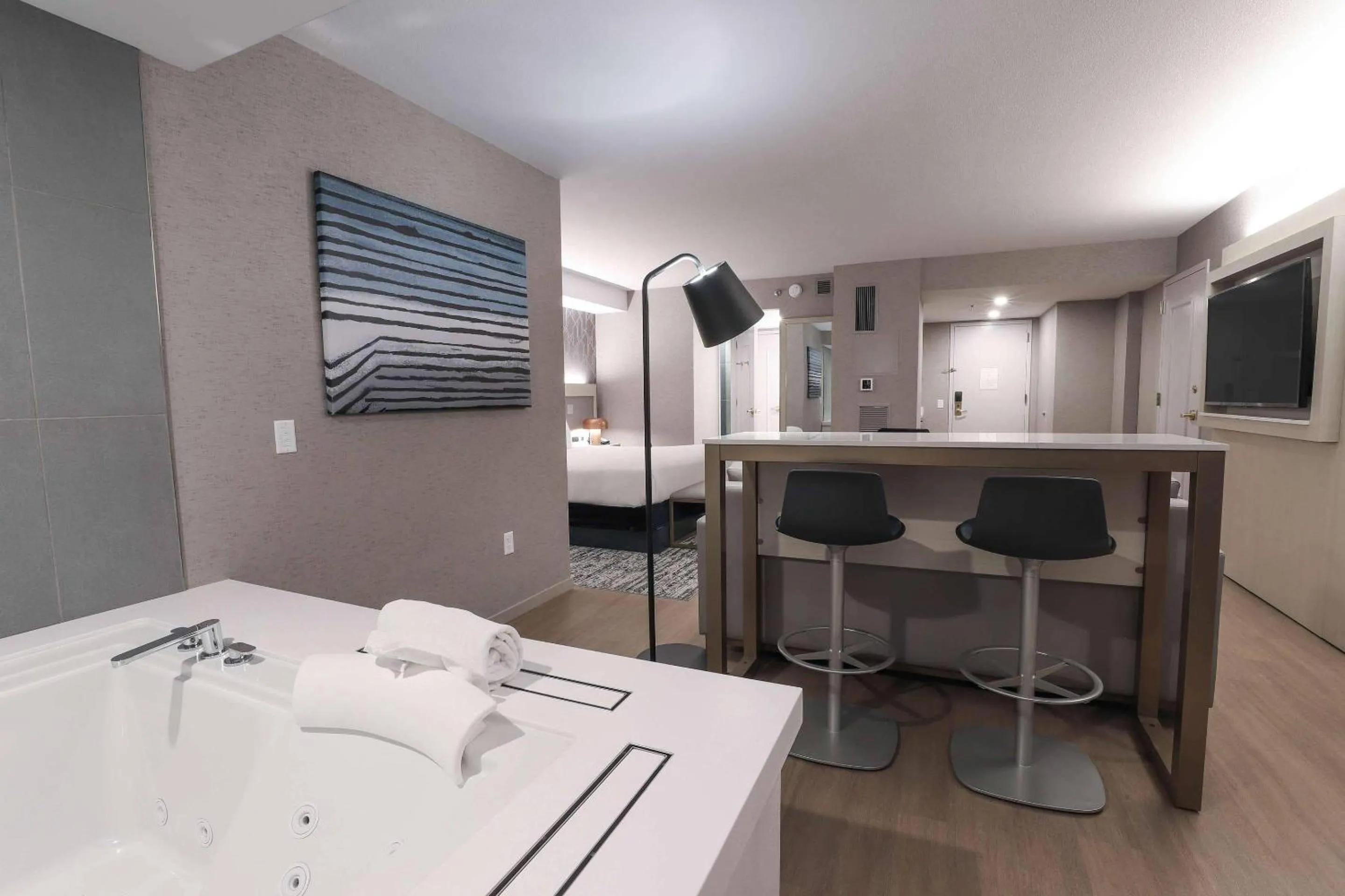 Bedroom in Radisson Plaza Hotel at Kalamazoo Center