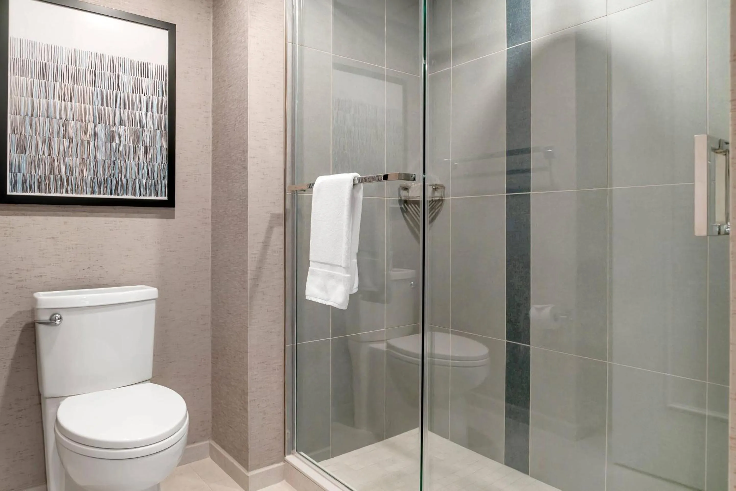 Bedroom in Radisson Plaza Hotel at Kalamazoo Center