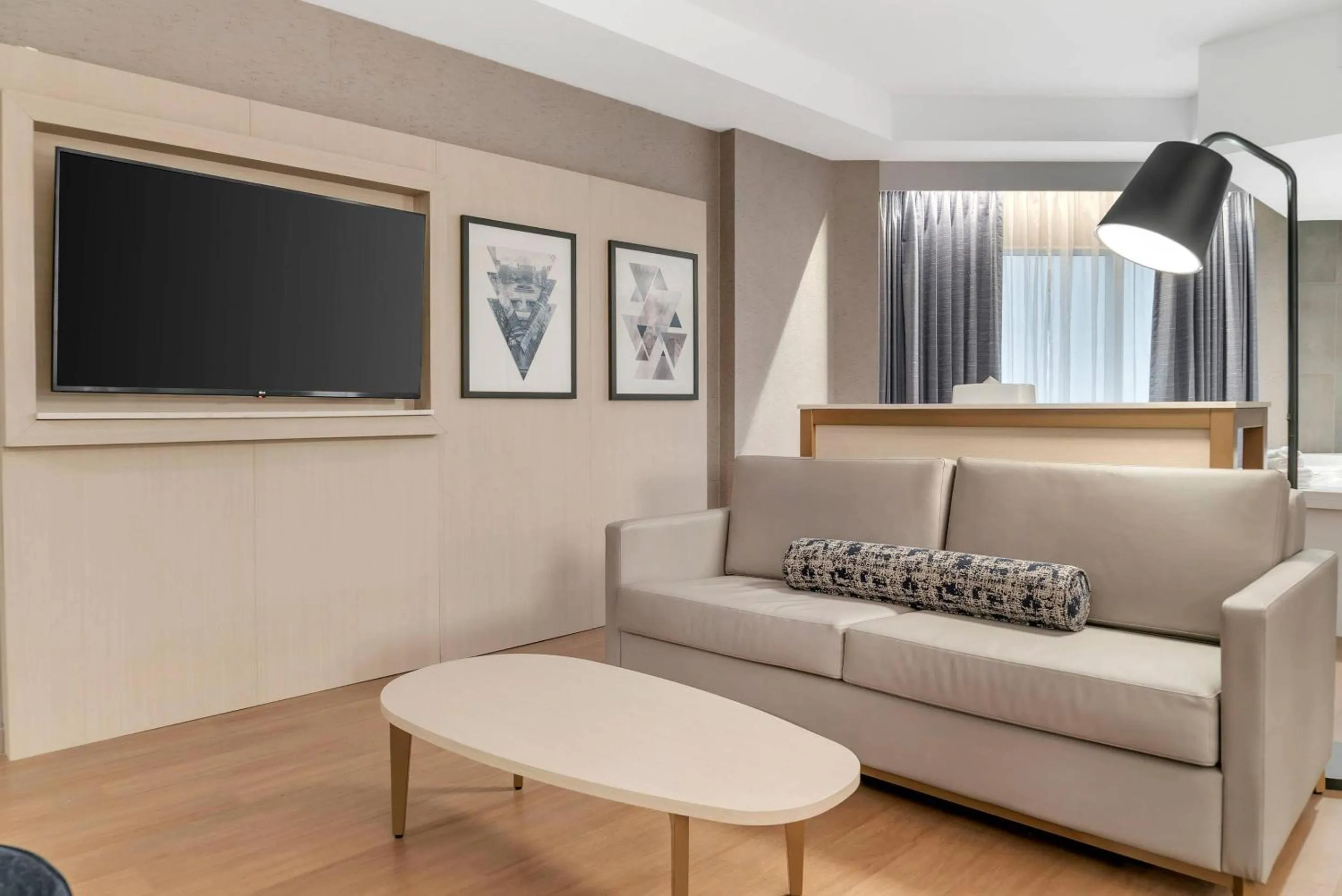 Bedroom in Radisson Plaza Hotel at Kalamazoo Center