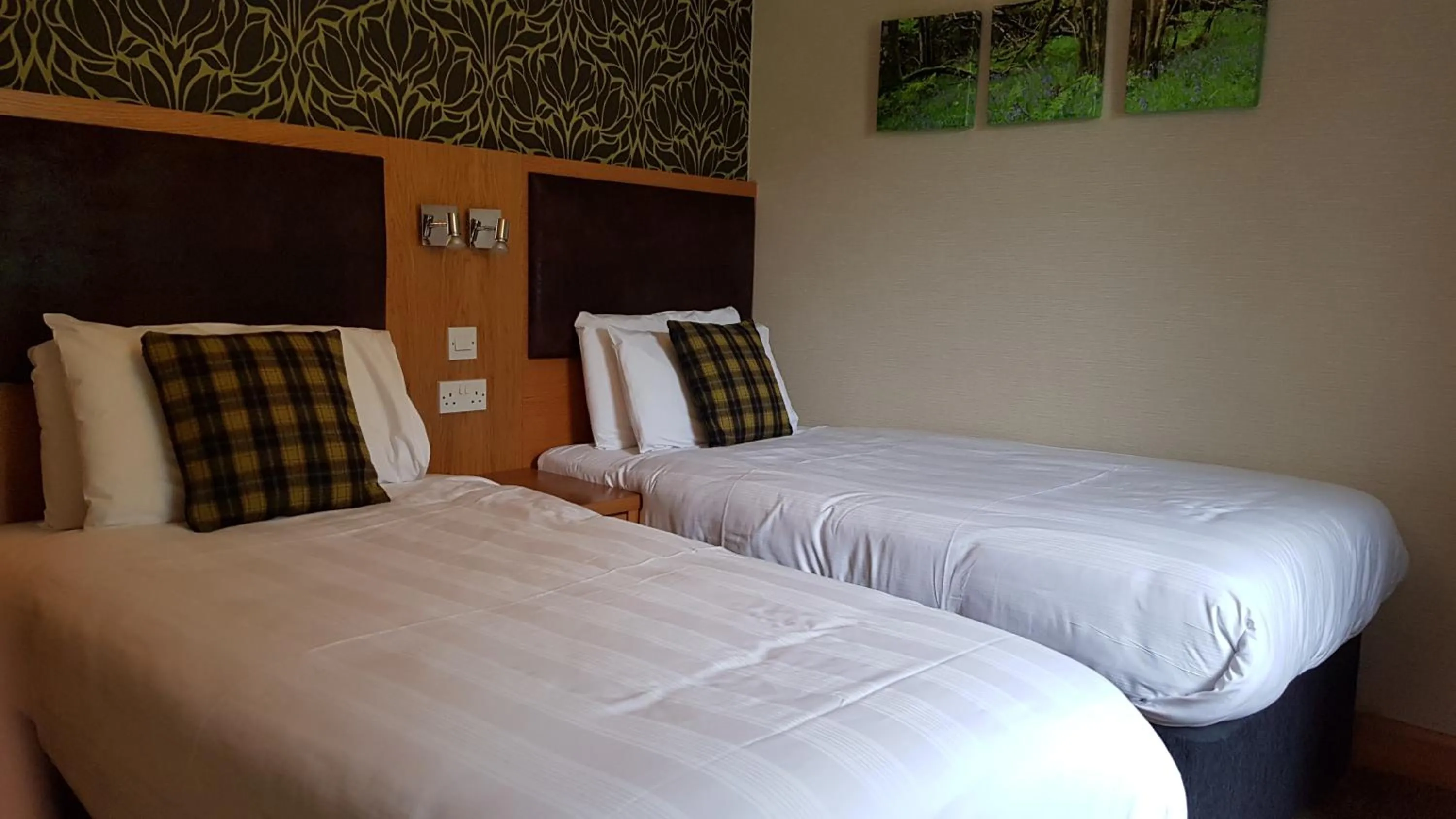 Bed in Clachaig Inn