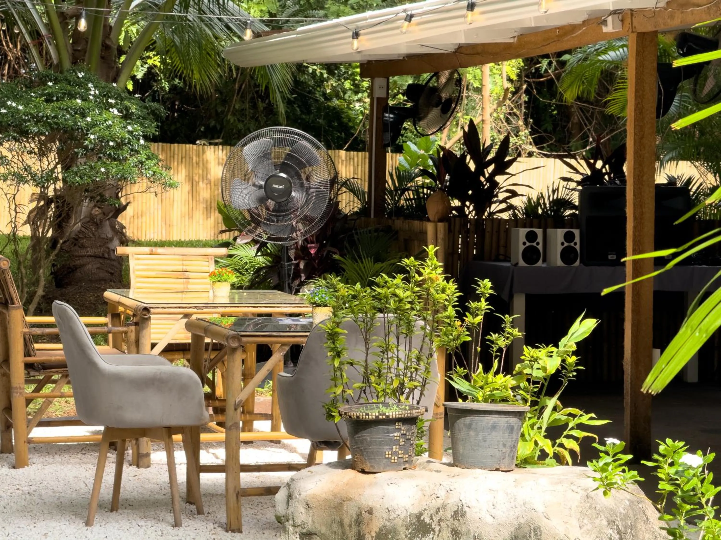 Restaurant/places to eat in The Summer House Samui