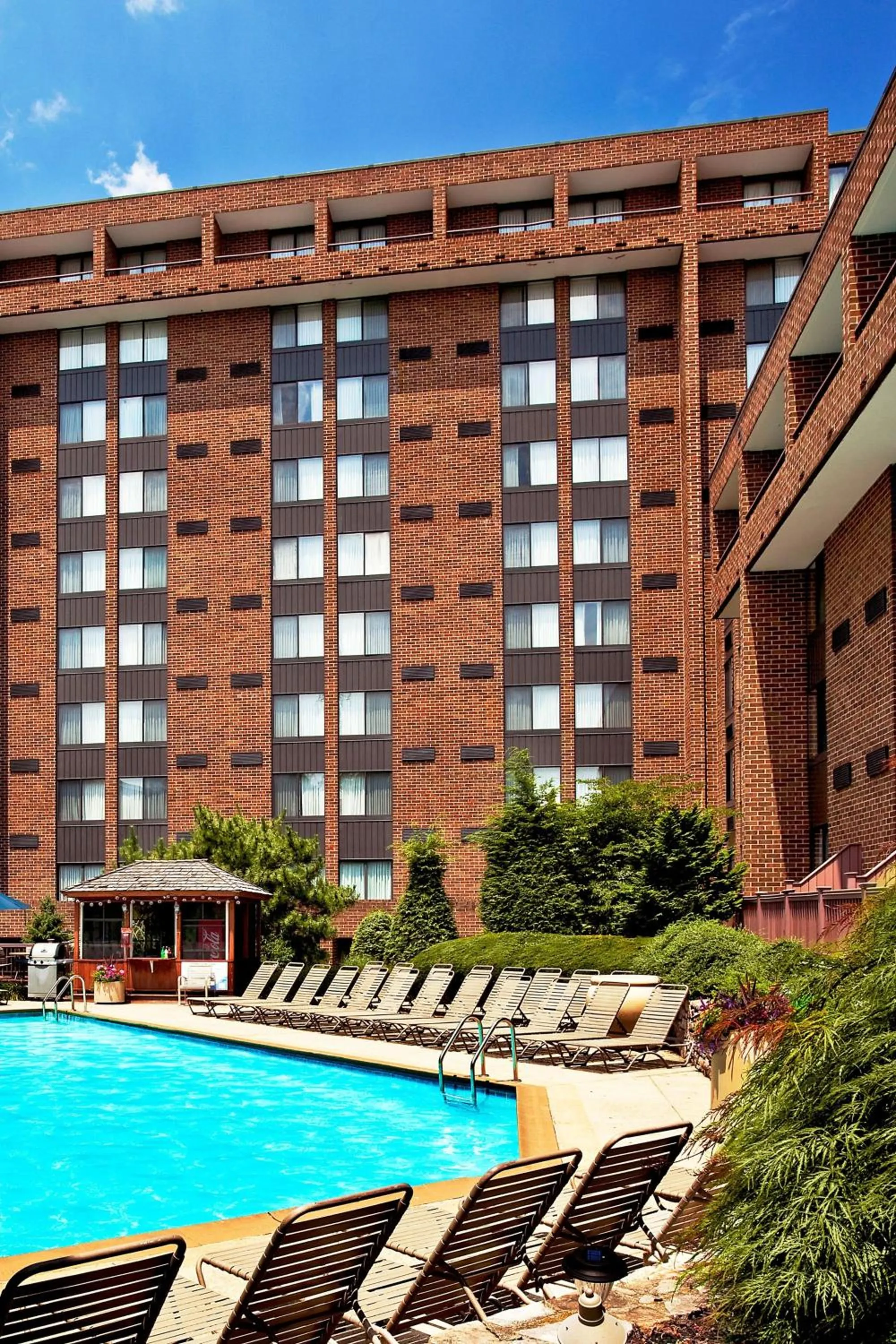 Swimming pool in Sheraton Harrisburg Hershey Hotel