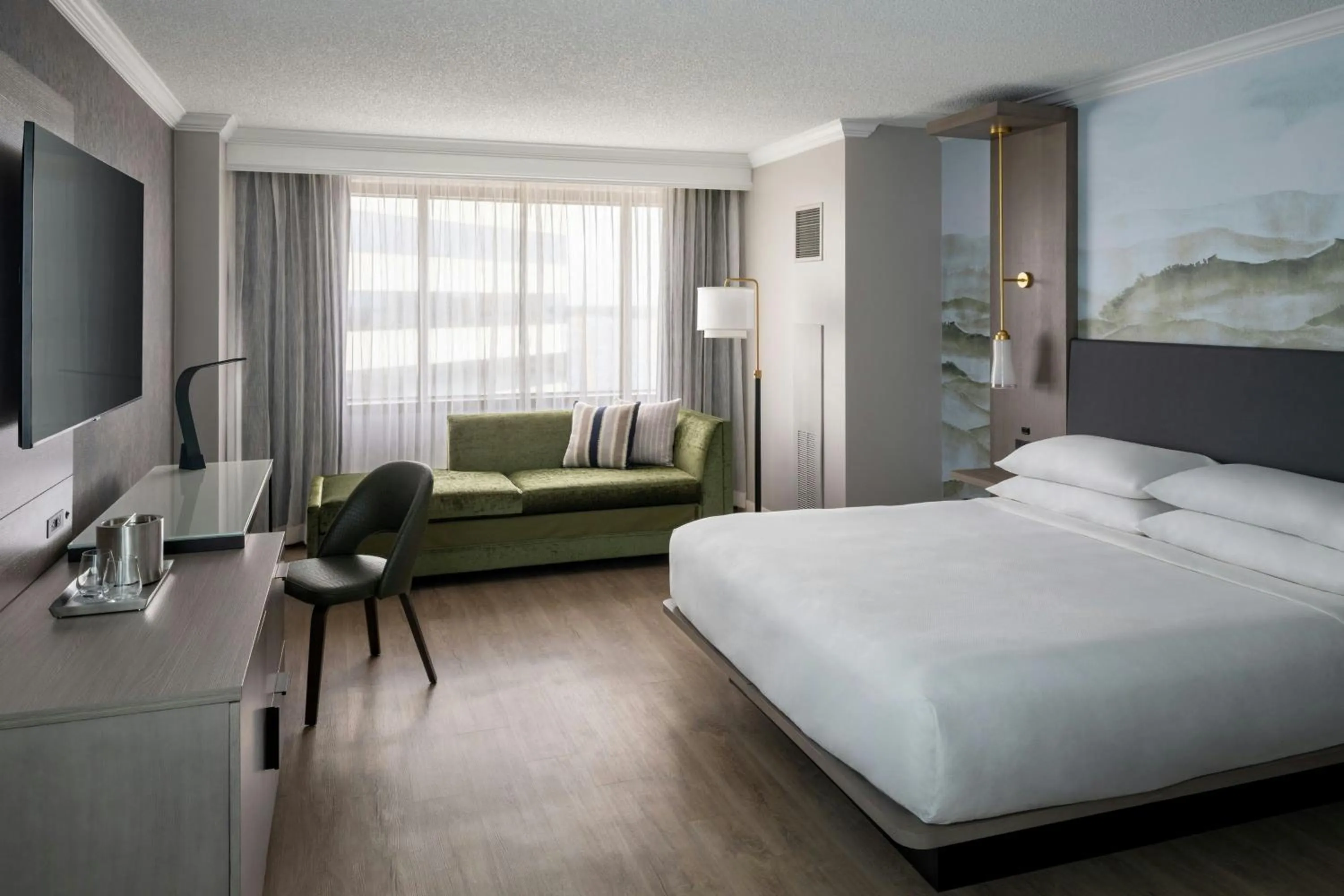 Photo of the whole room, Bed in Marriott Jacksonville Downtown