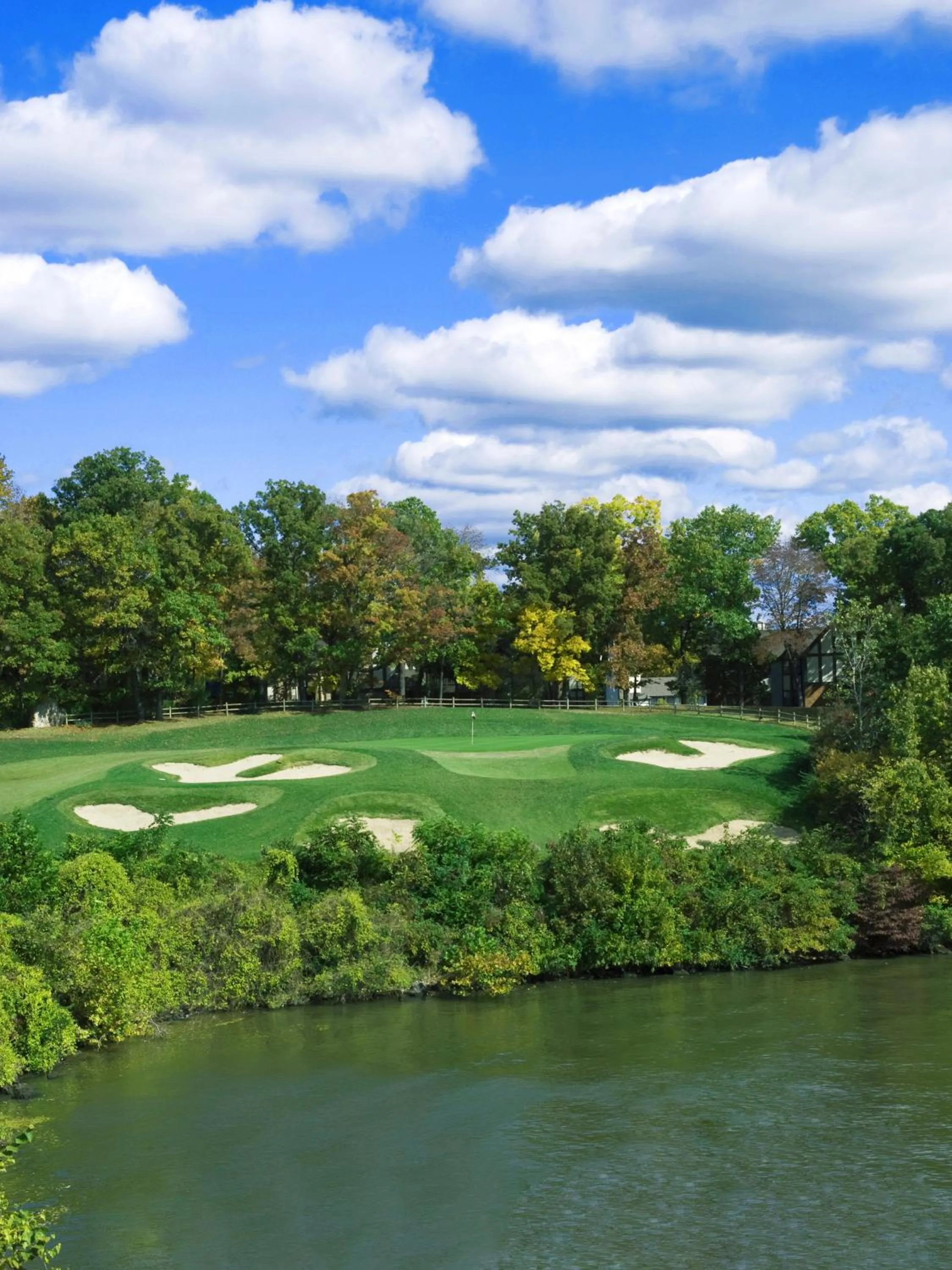 Golfcourse in Lodge of Four Seasons Golf Resort, Marina & Spa