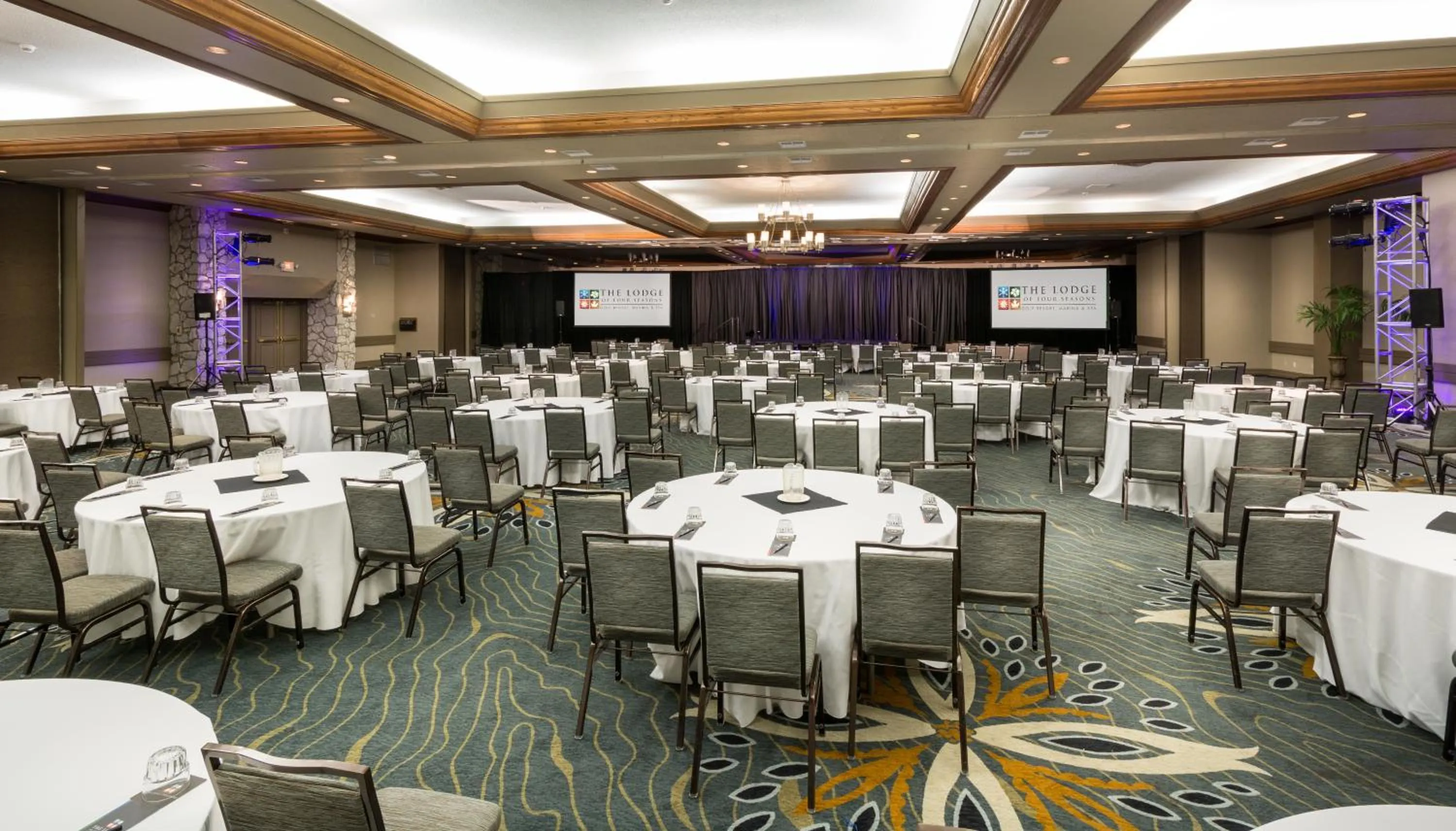 Business facilities in Lodge of Four Seasons Golf Resort, Marina & Spa