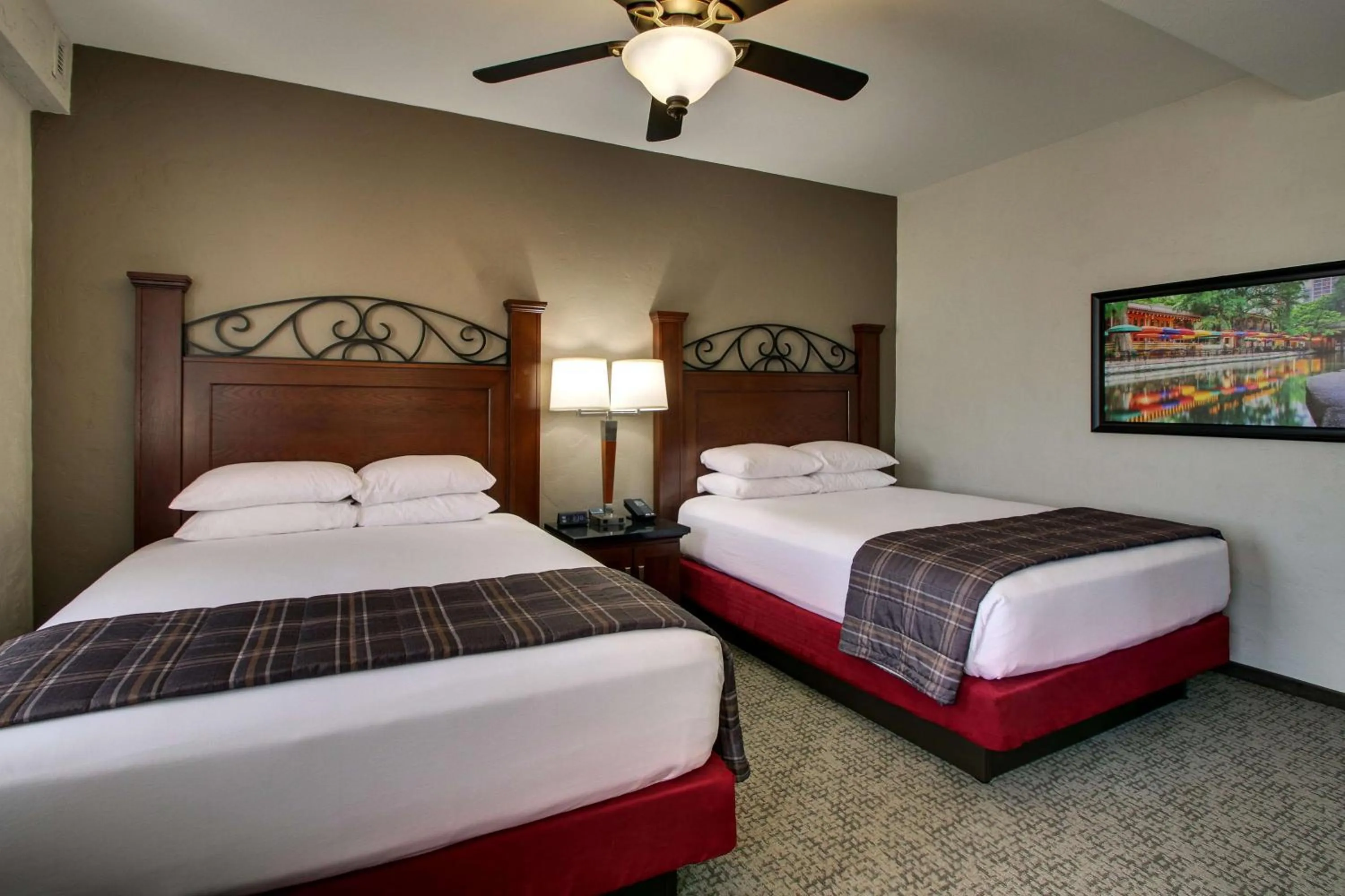 Bedroom, Bed in Drury Plaza Hotel San Antonio Riverwalk