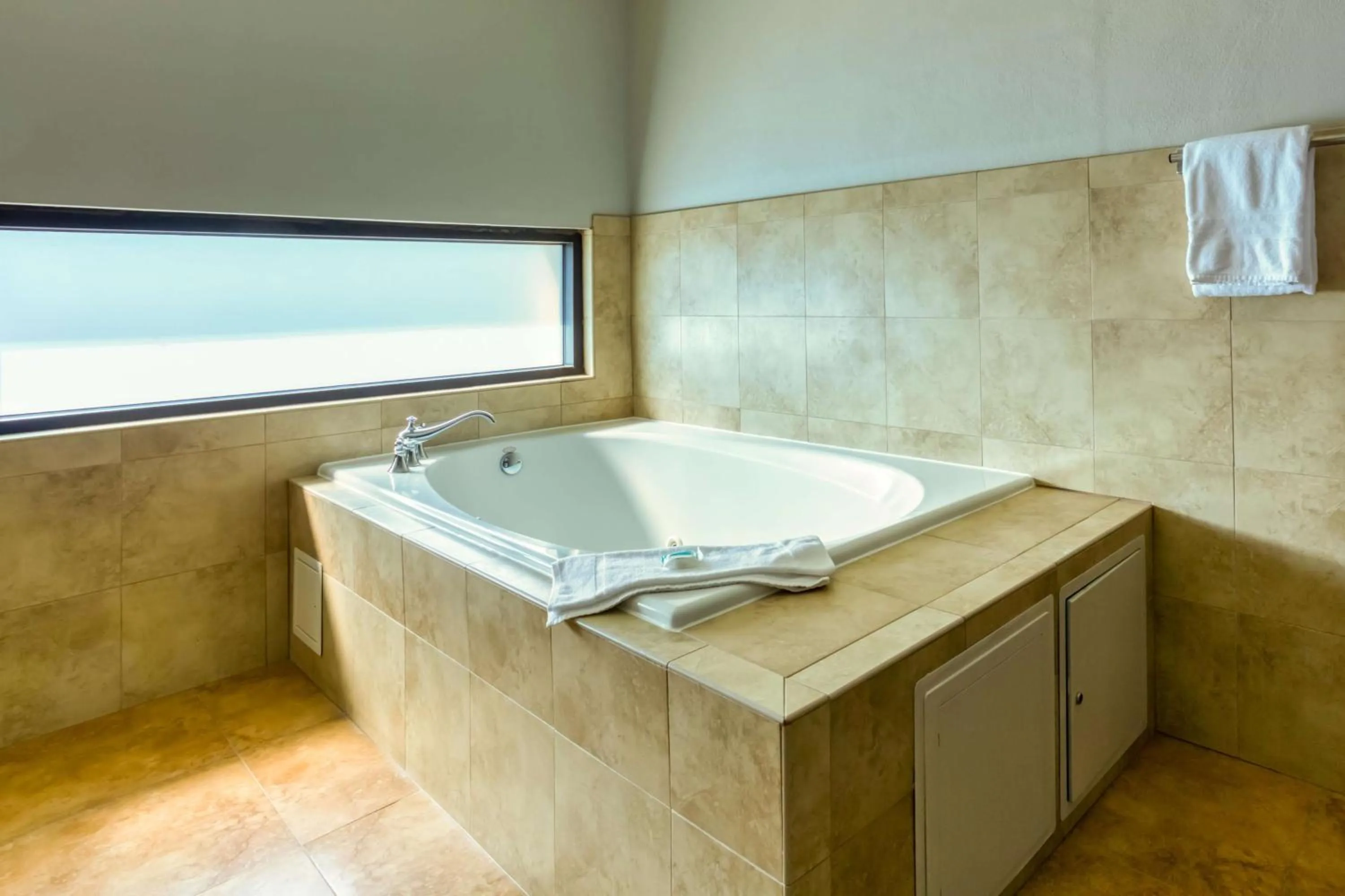 Photo of the whole room in Drury Plaza Hotel San Antonio Riverwalk