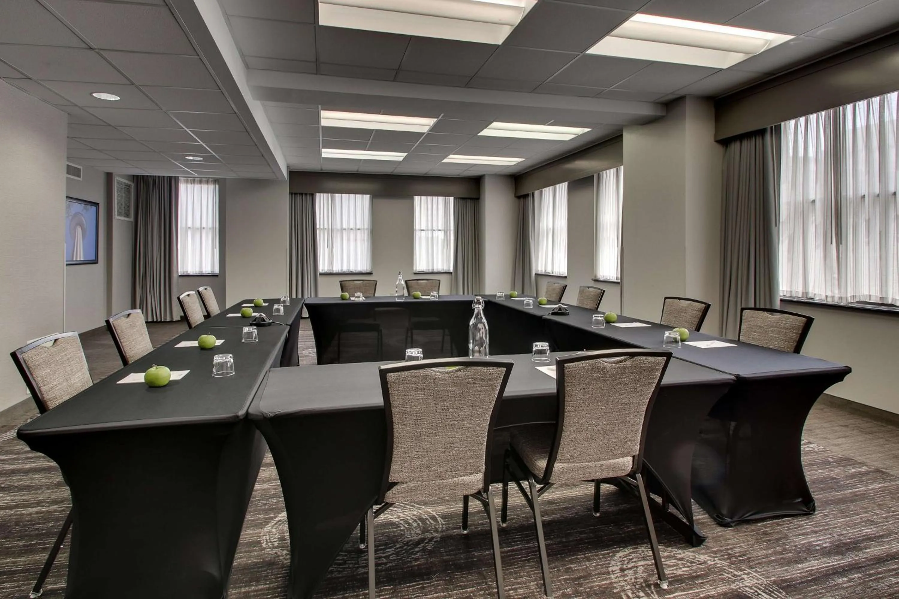 Meeting/conference room in Drury Plaza Hotel San Antonio Riverwalk