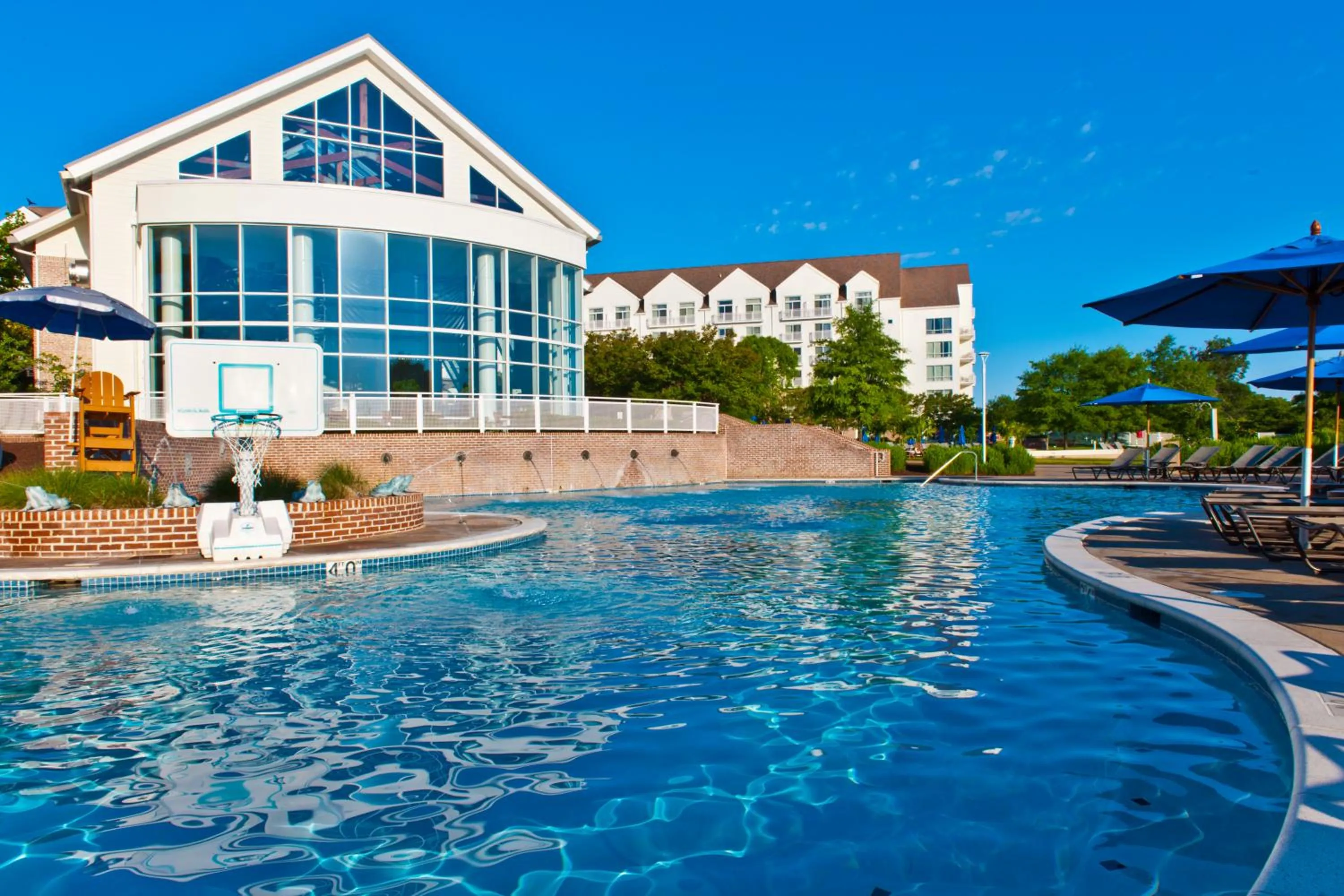 Swimming pool in Hyatt Regency Chesapeake Bay Golf Resort, Spa & Marina