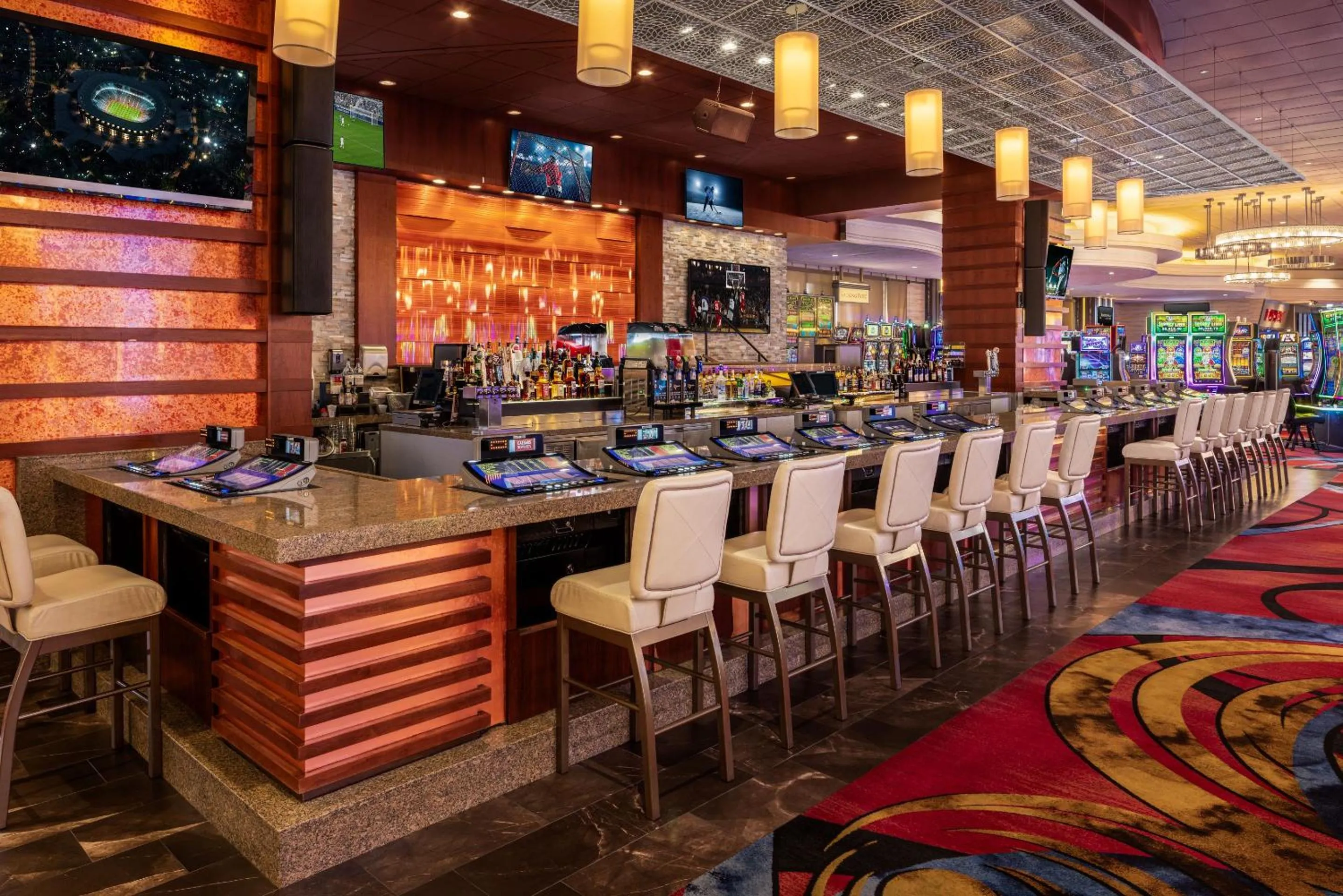Lounge or bar in Horseshoe Black Hawk, A Caesars Destination