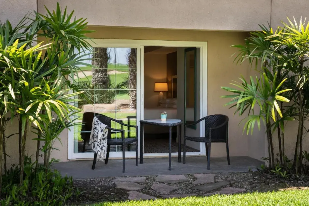 King Room with Patio in Hyatt Regency Newport Beach King Room with Patio in Hyatt Regency Newport Beach