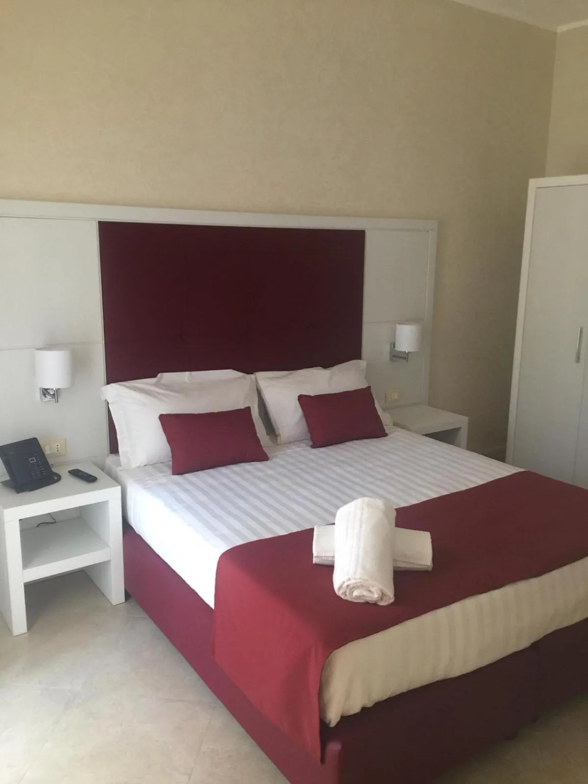 Bed in La Serenissima Hotel