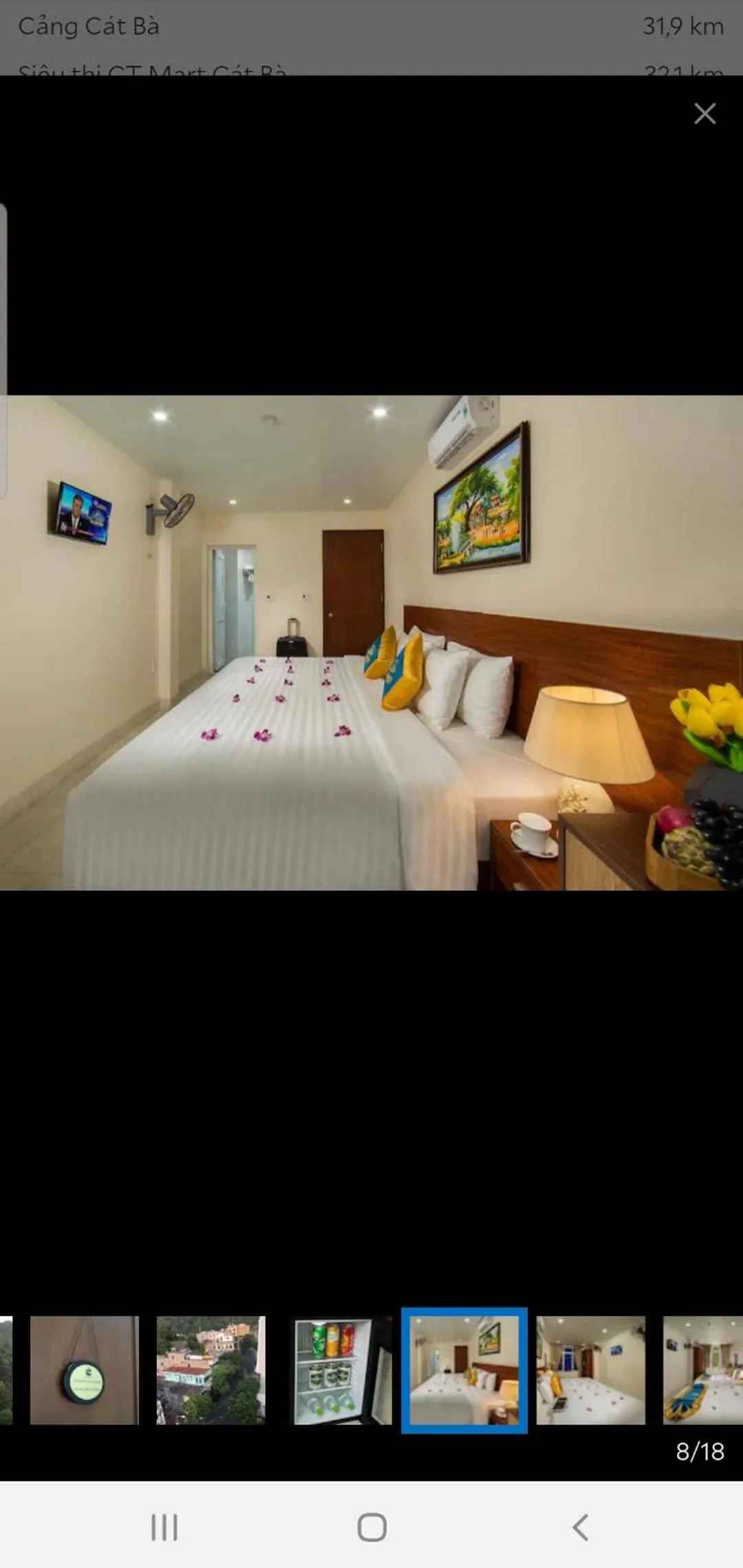 Bed in Cat Ba Thailand Hotel