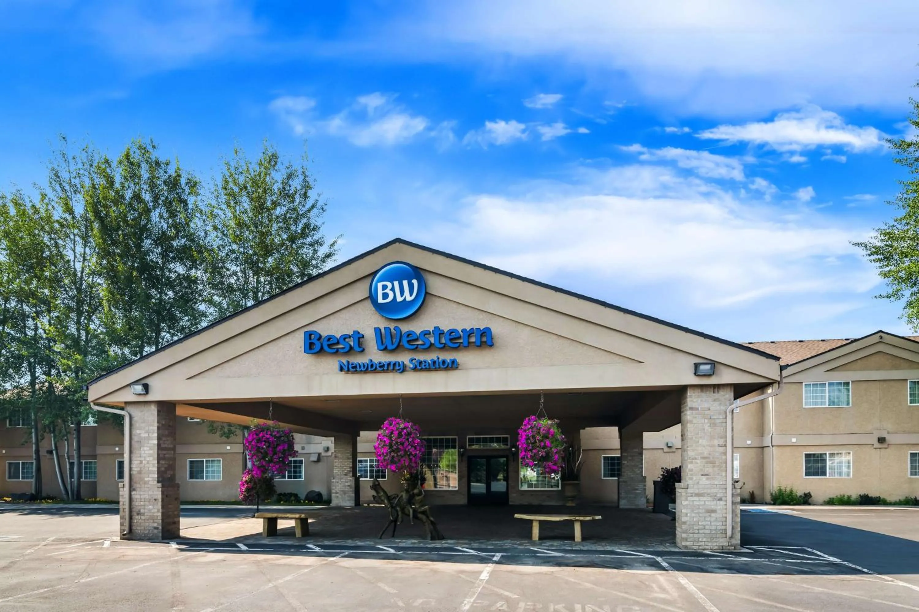 Property building in Best Western Newberry Station