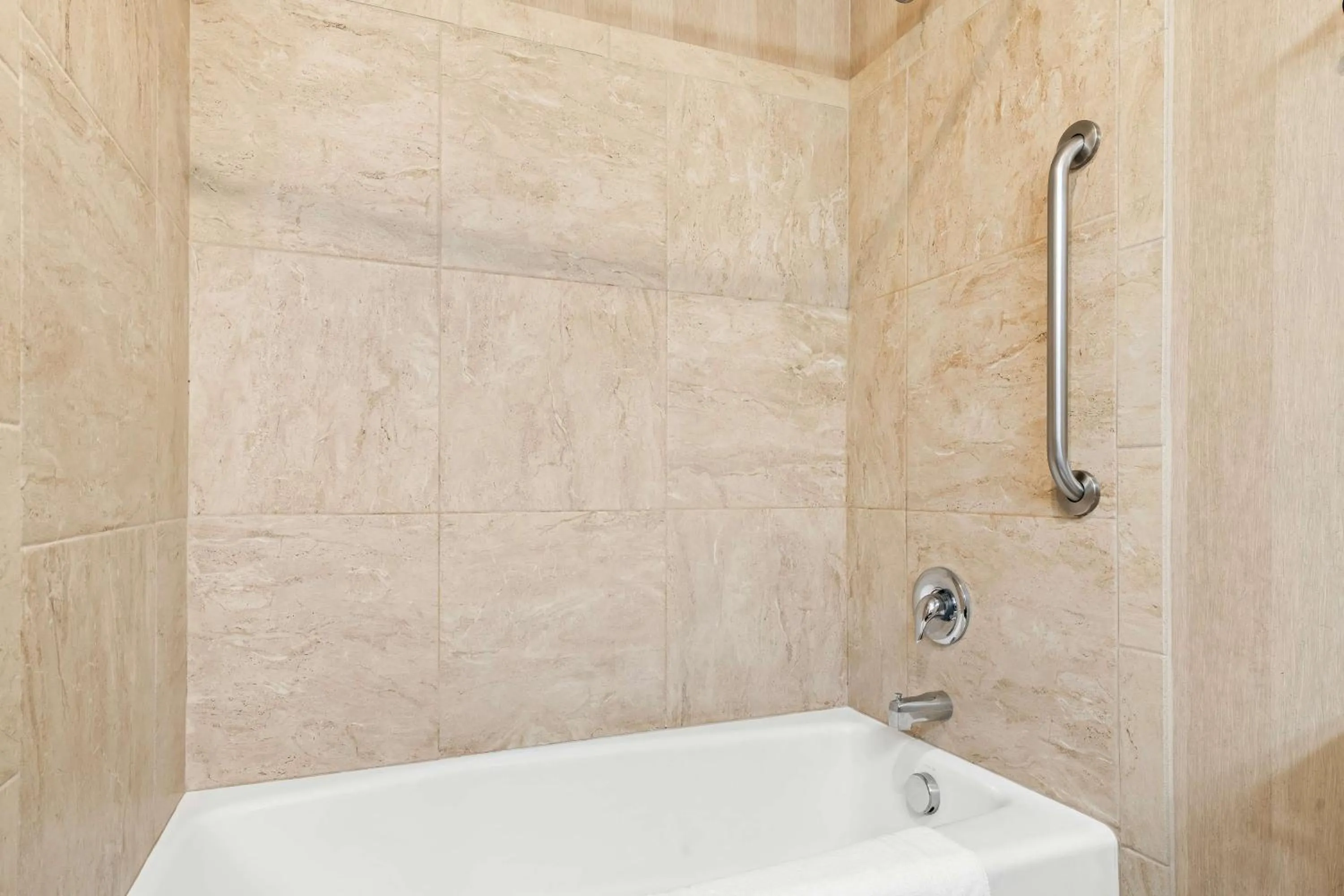 Bathroom in Best Western Newberry Station