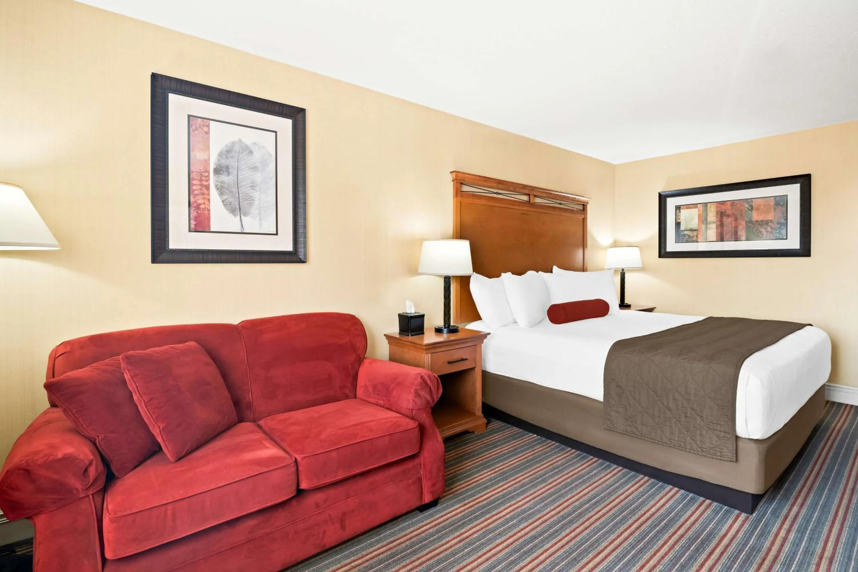 Bedroom, Bed in Best Western Newberry Station