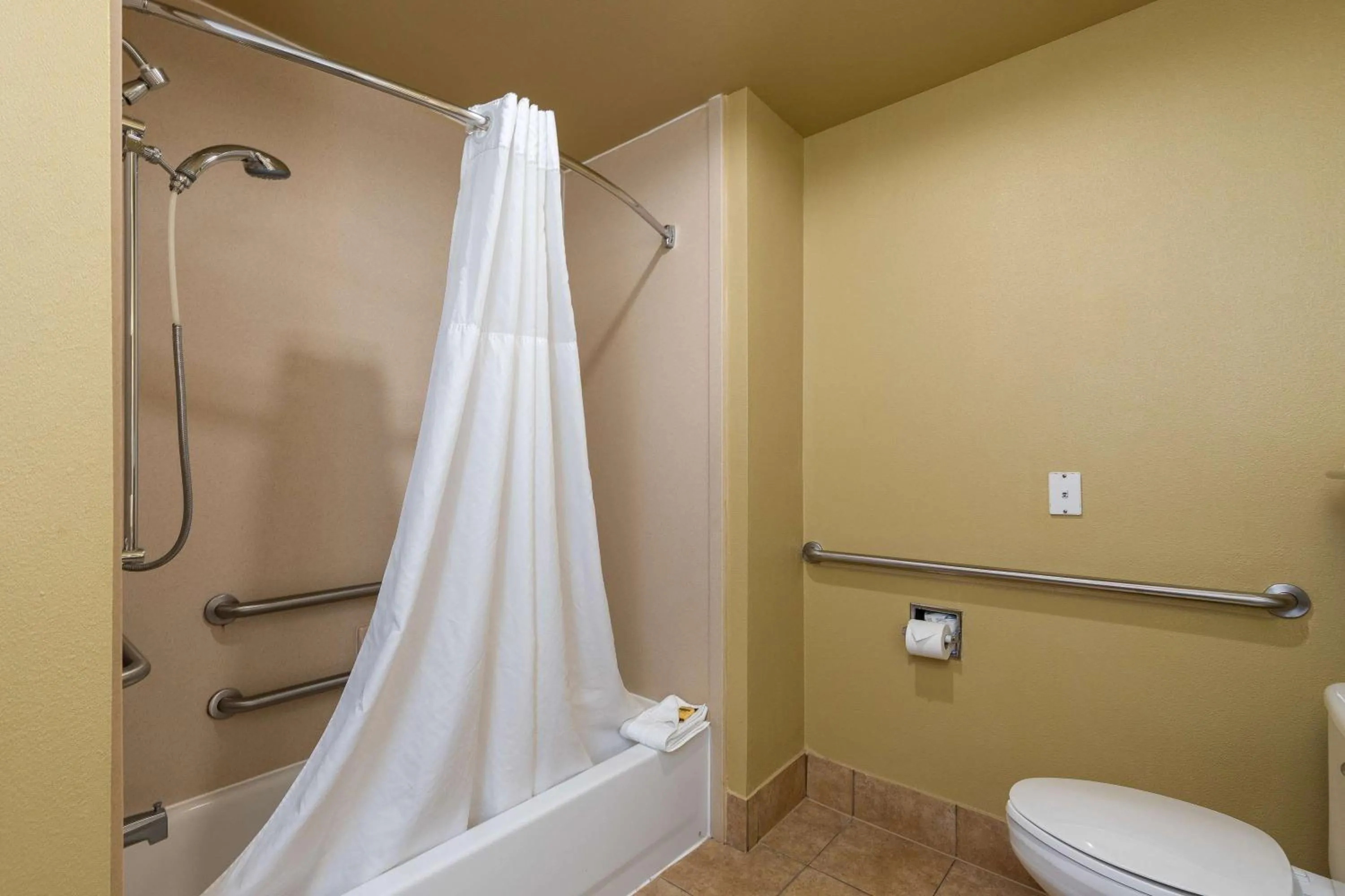 Bathroom in Best Western Plus Portland