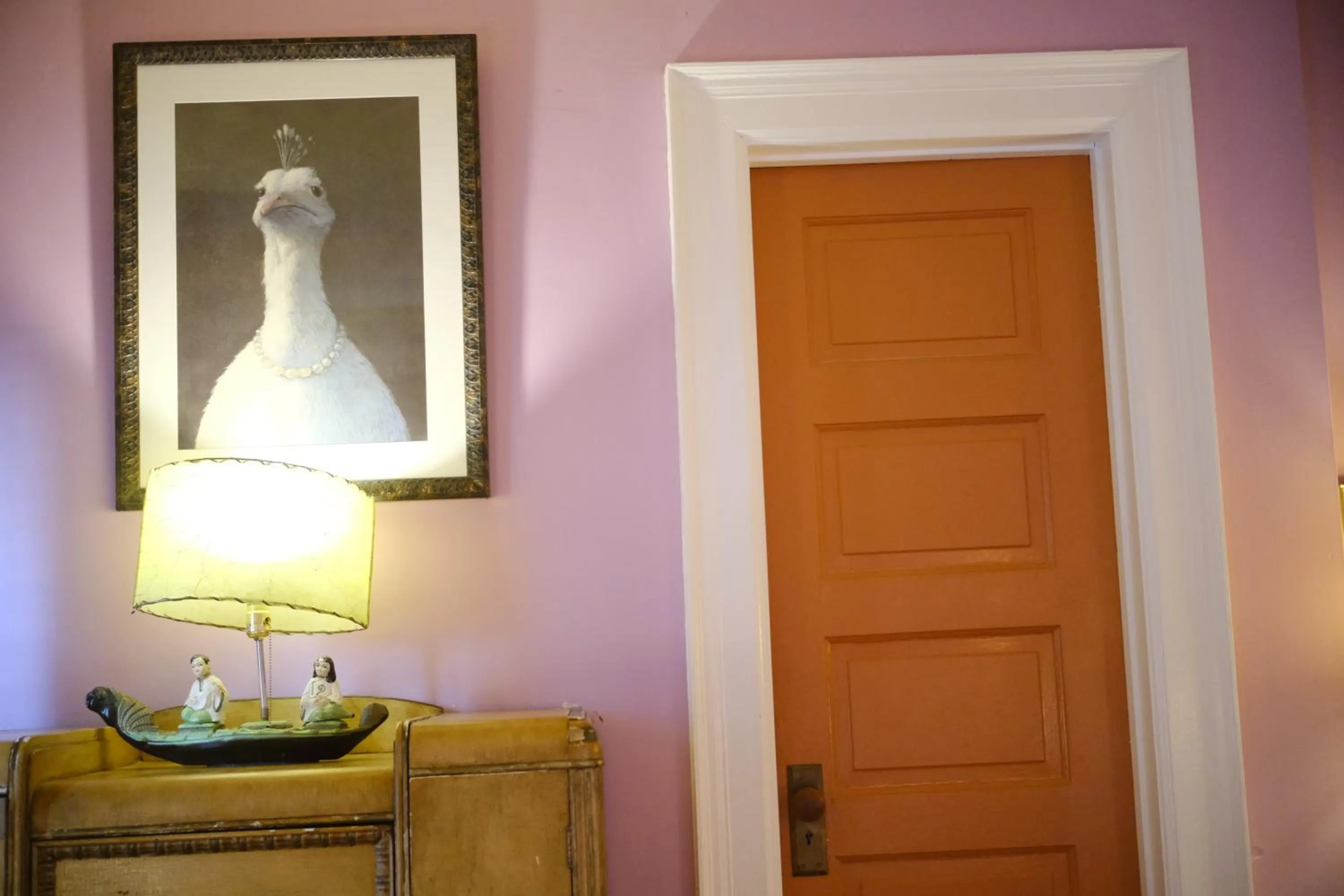 Decorative detail in Hotel Tabard Inn