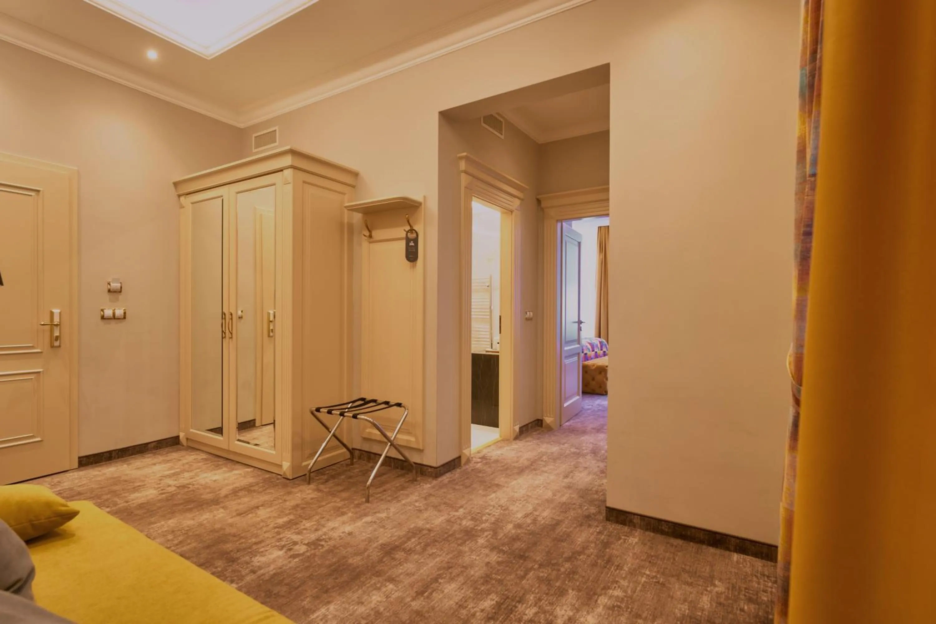 Area and facilities in Golden Key Boutique Hotel