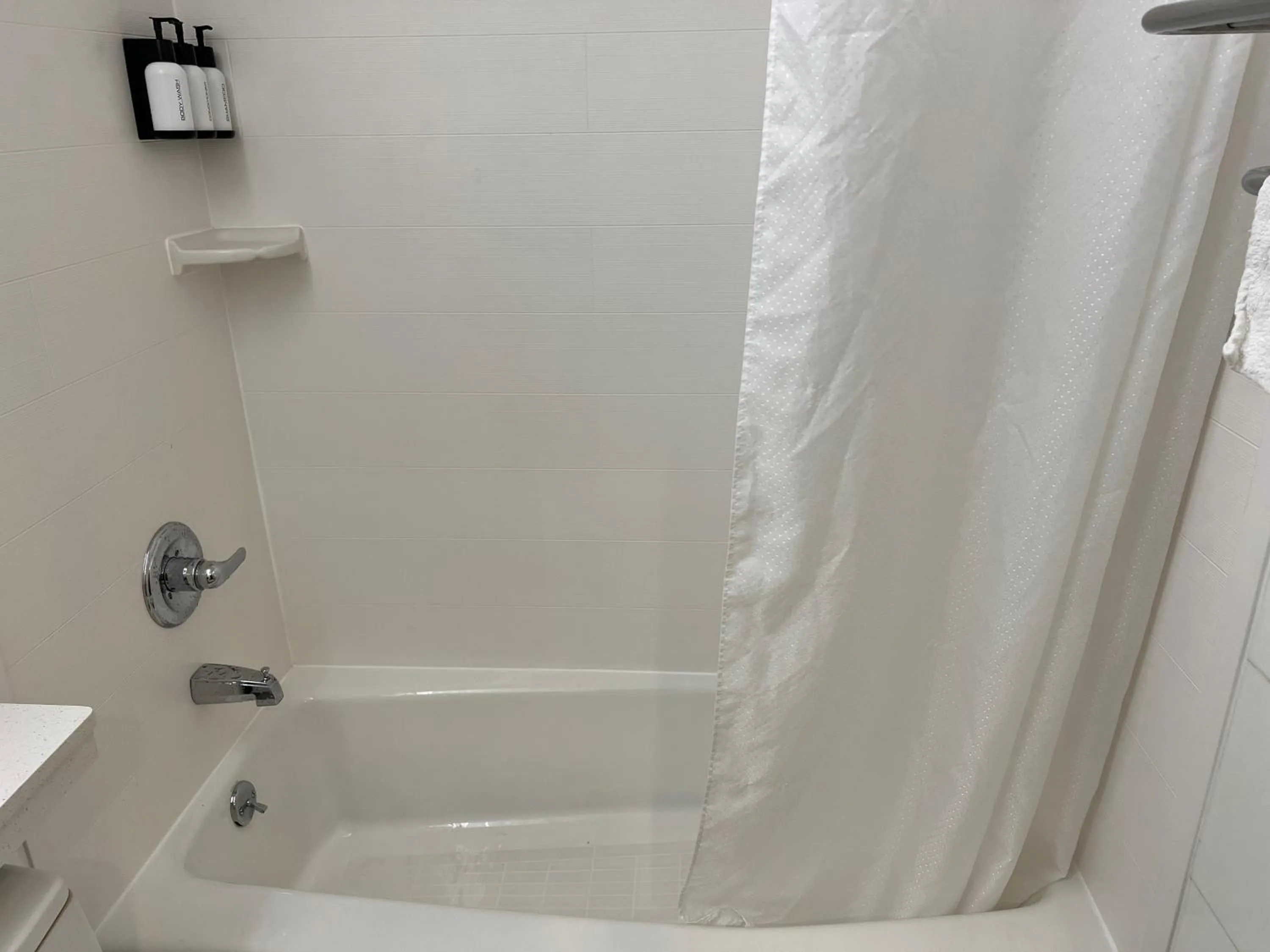 Shower in Atlantic Motor Inn