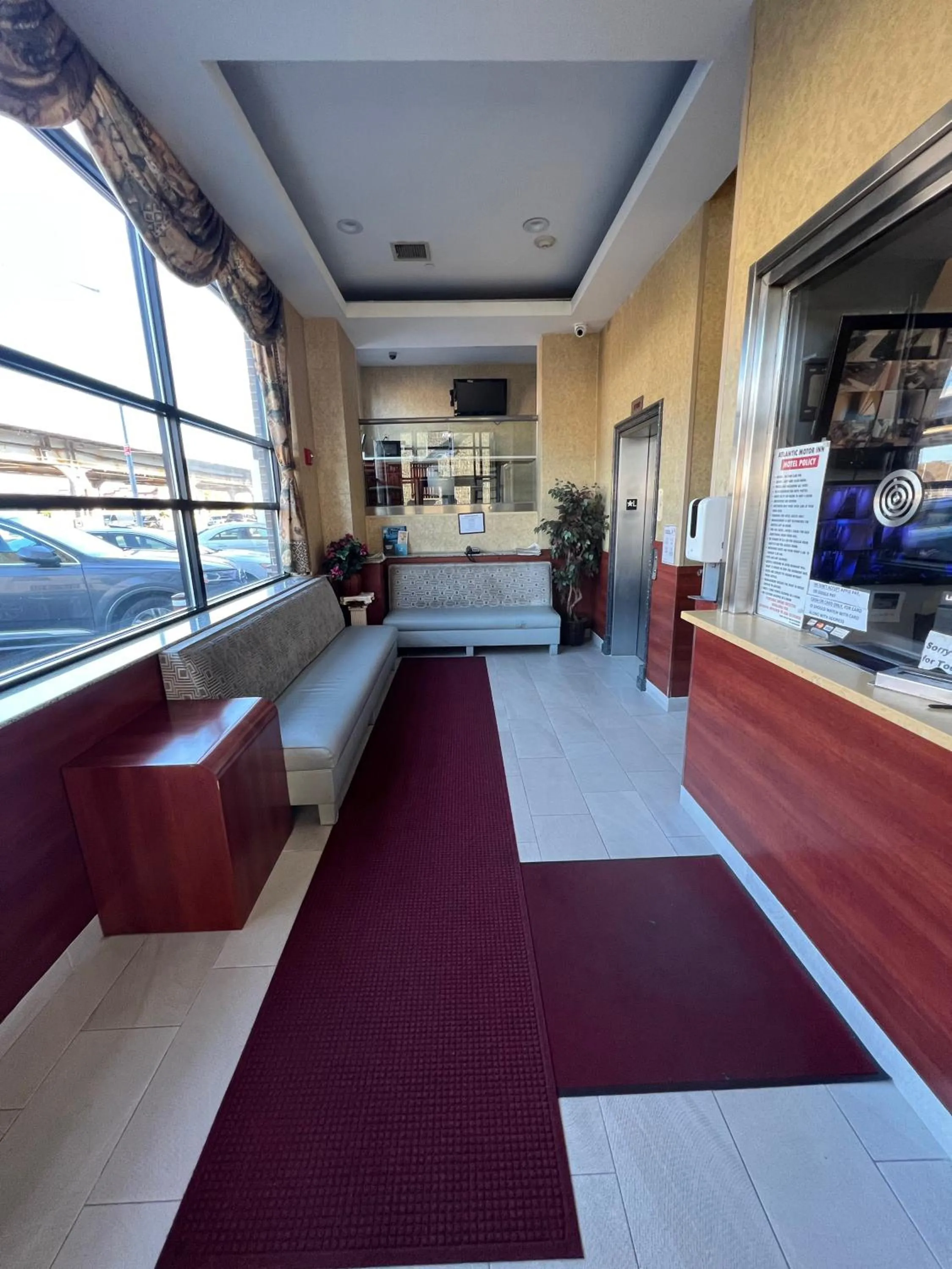 Lobby or reception in Atlantic Motor Inn