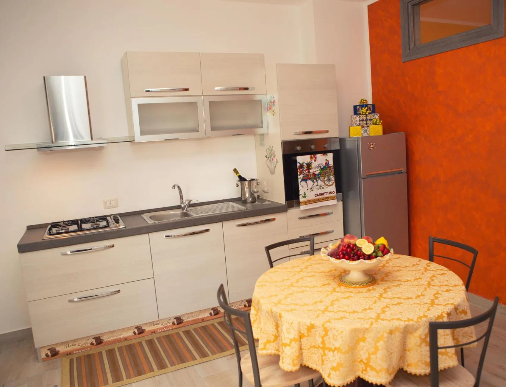 Kitchen or kitchenette in La Trinacria