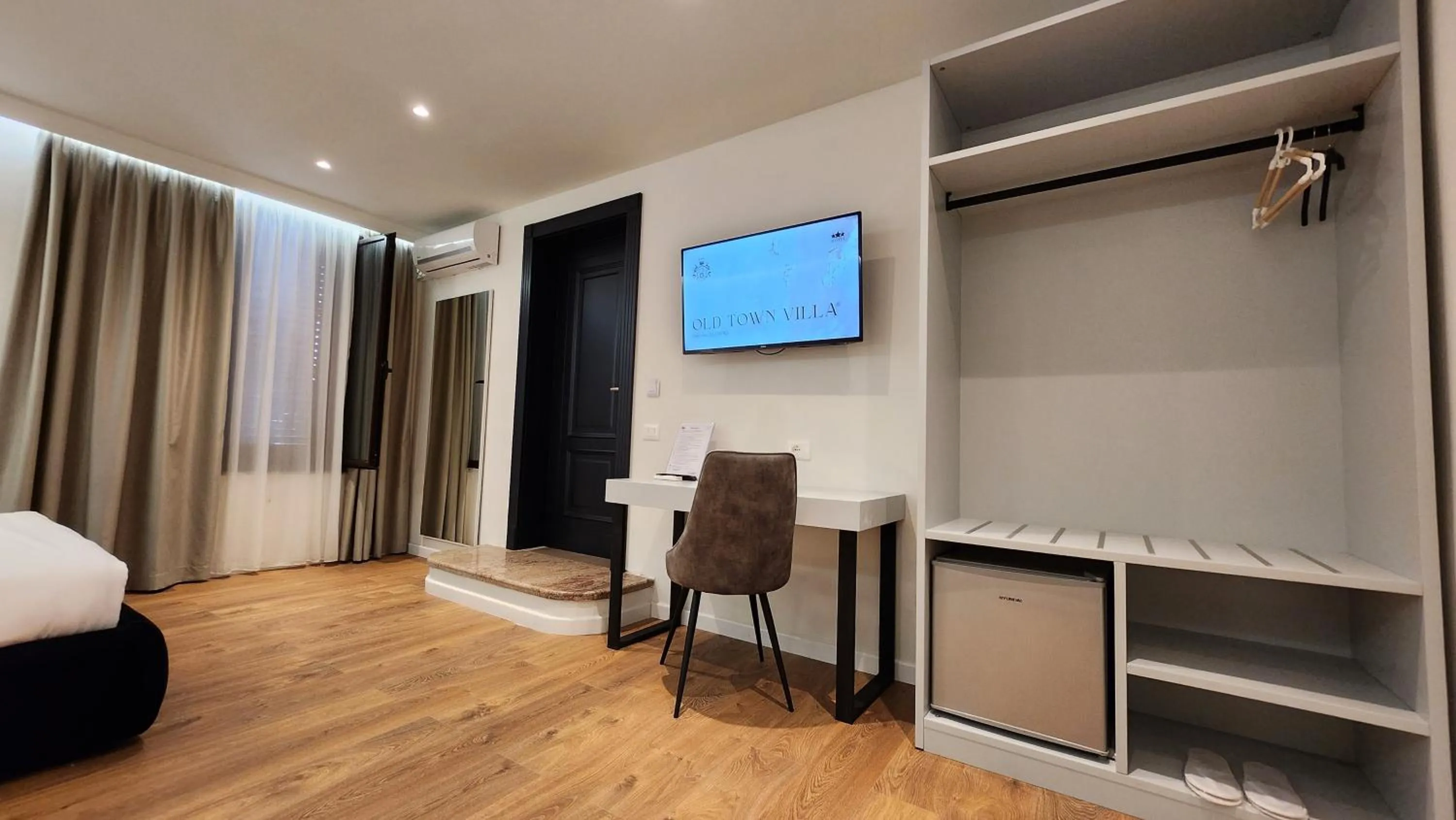 TV and multimedia, Bed in Old Town Villa