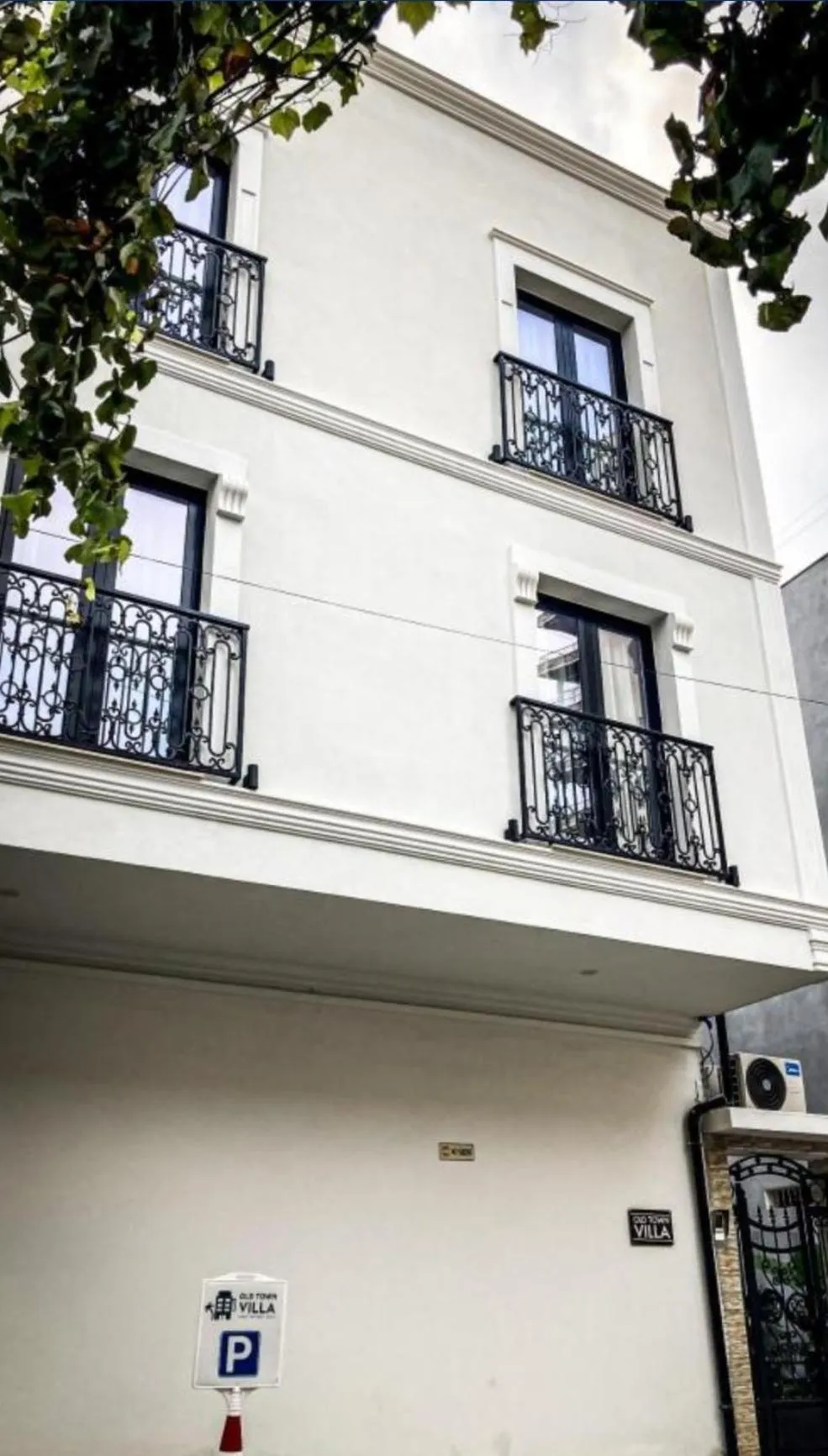 Property building in Old Town Villa