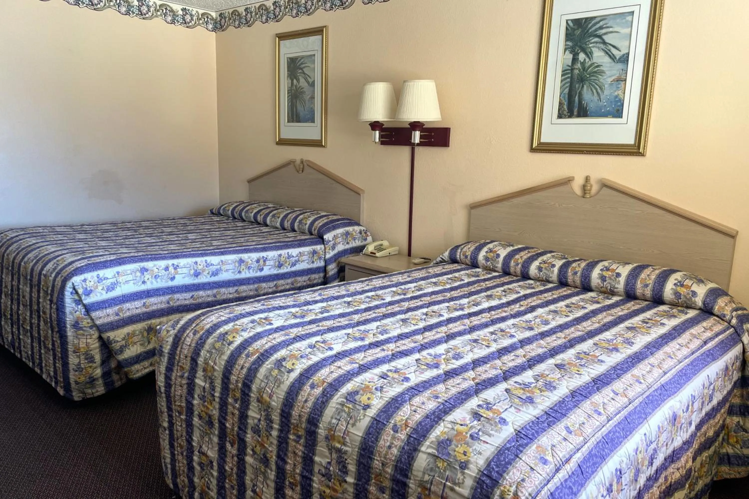 Bedroom, Bed in Seminole Inn Near New Mexico Hwy 62