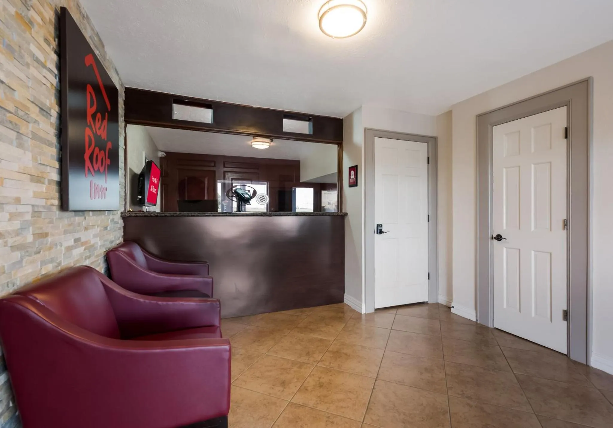 Lobby or reception in Red Roof Inn Madisonville