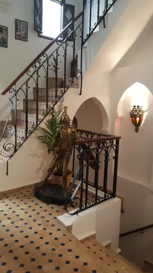 Property building in Dar Tinjâa