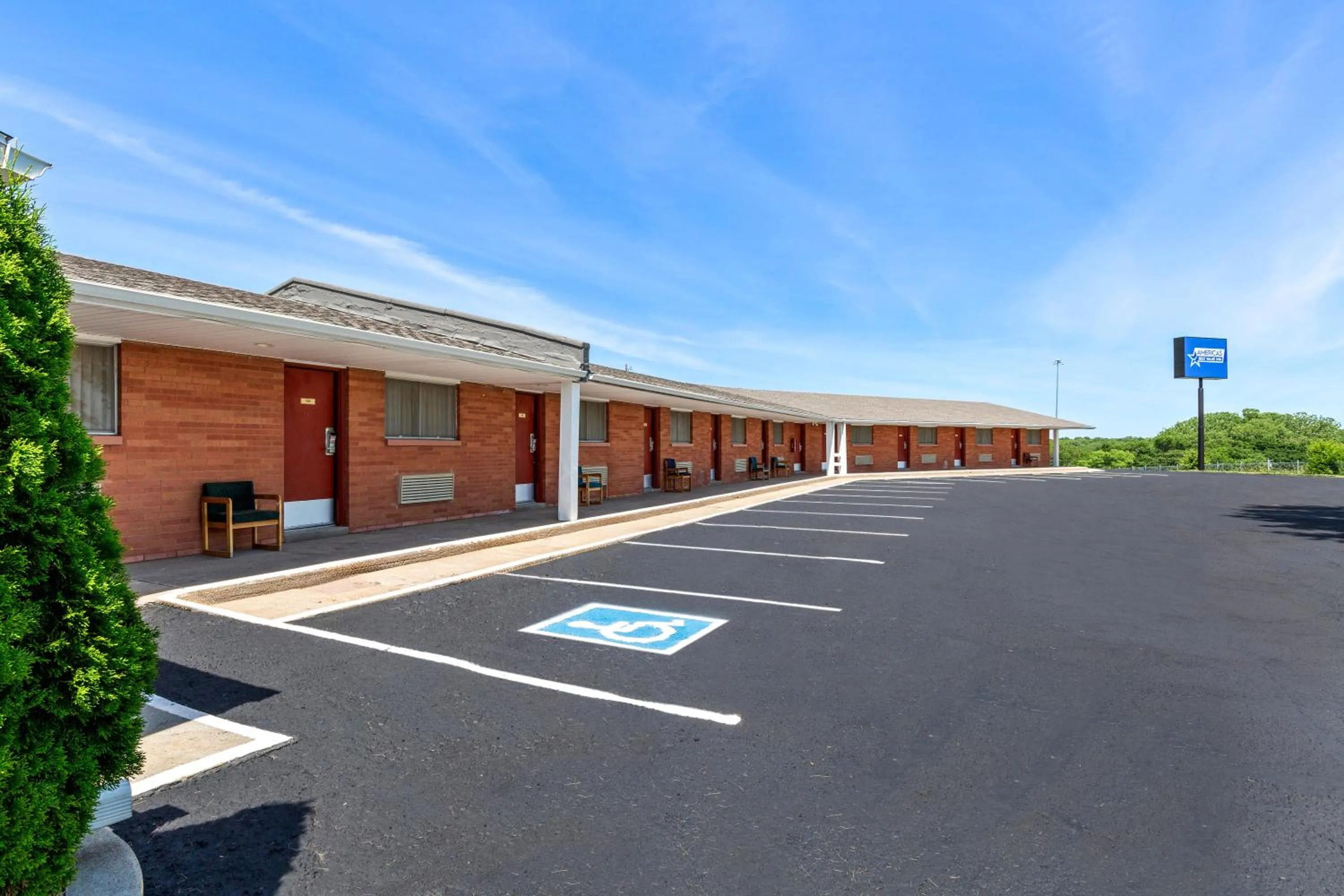 Property building in Americas Best Value Inn Belleville