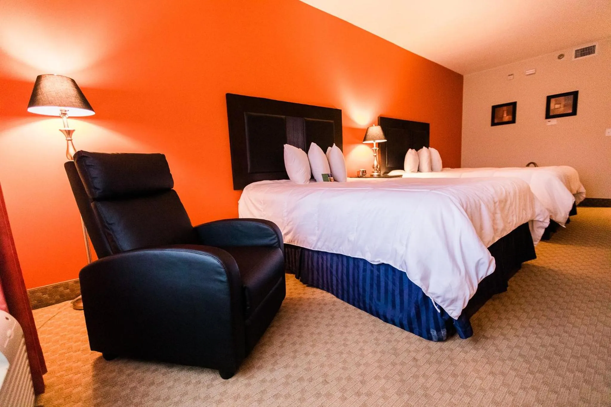 Bedroom, Bed in Grand Hotel