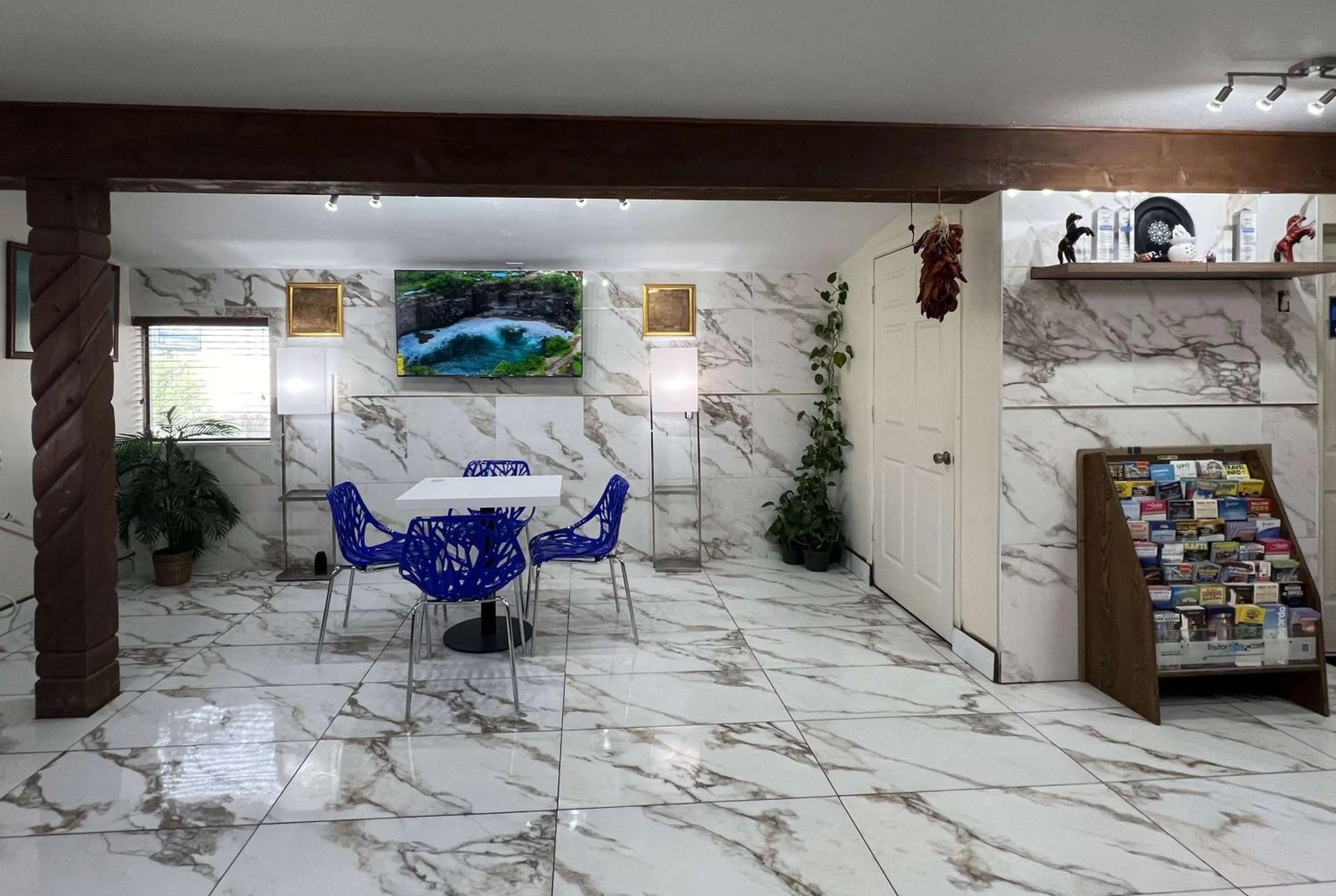 Lobby or reception in Travelodge by Wyndham Truth or Consequences