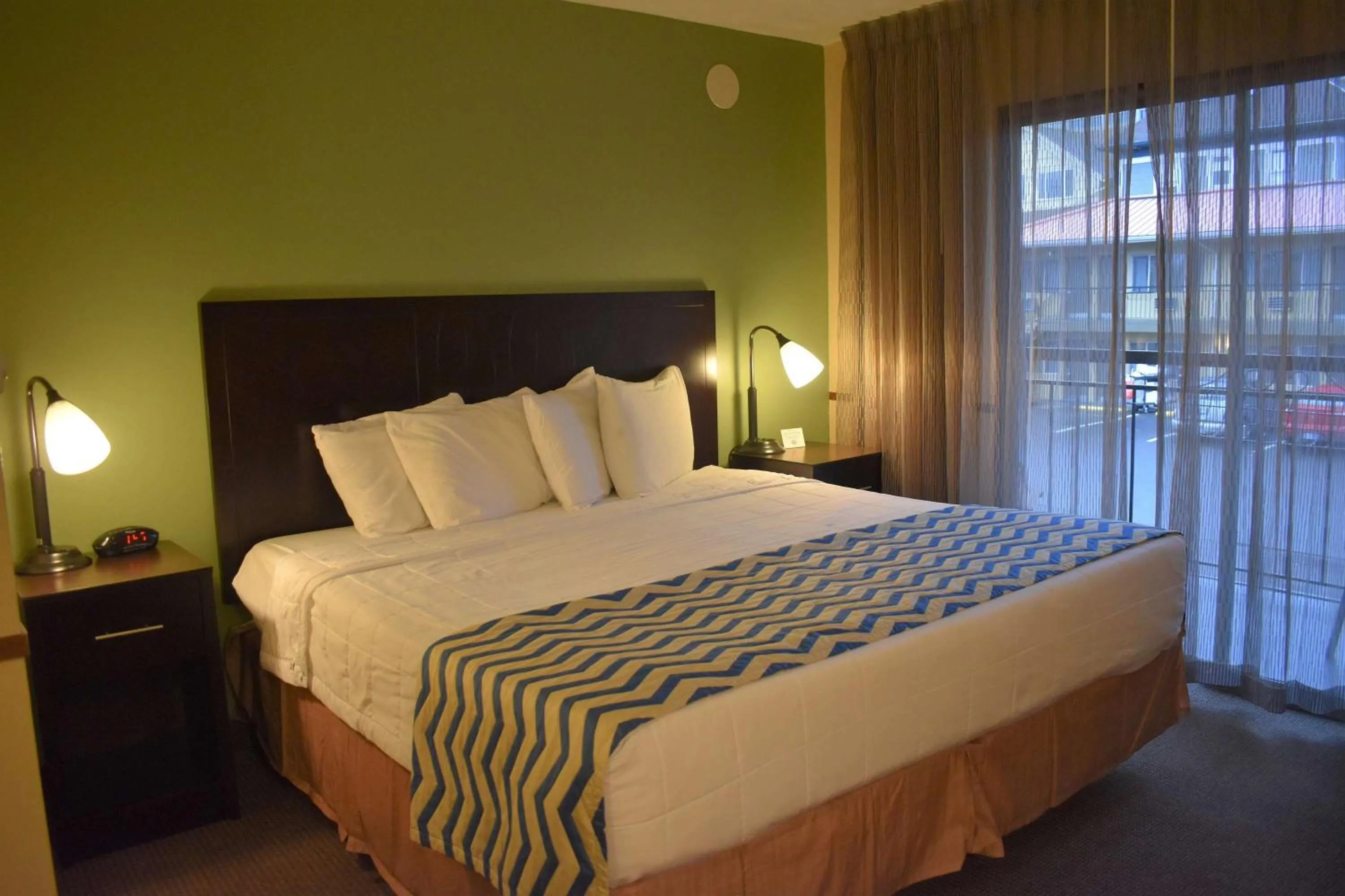 Photo of the whole room in SureStay Hotel by Best Western Portland City Center