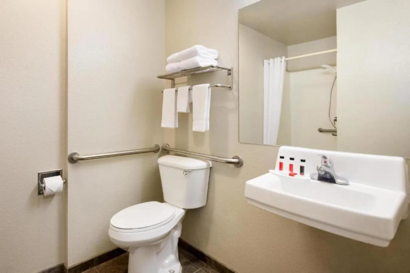 Bathroom in Travelodge by Wyndham Alpine