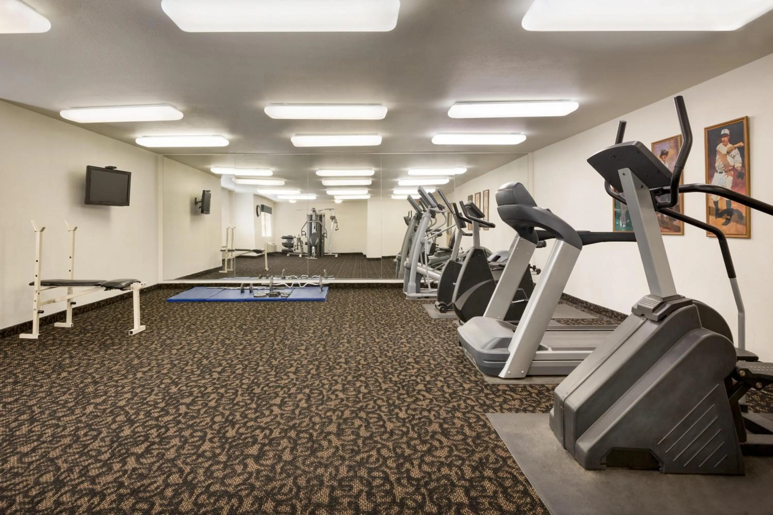 Fitness centre/facilities in Travelodge by Wyndham Alpine