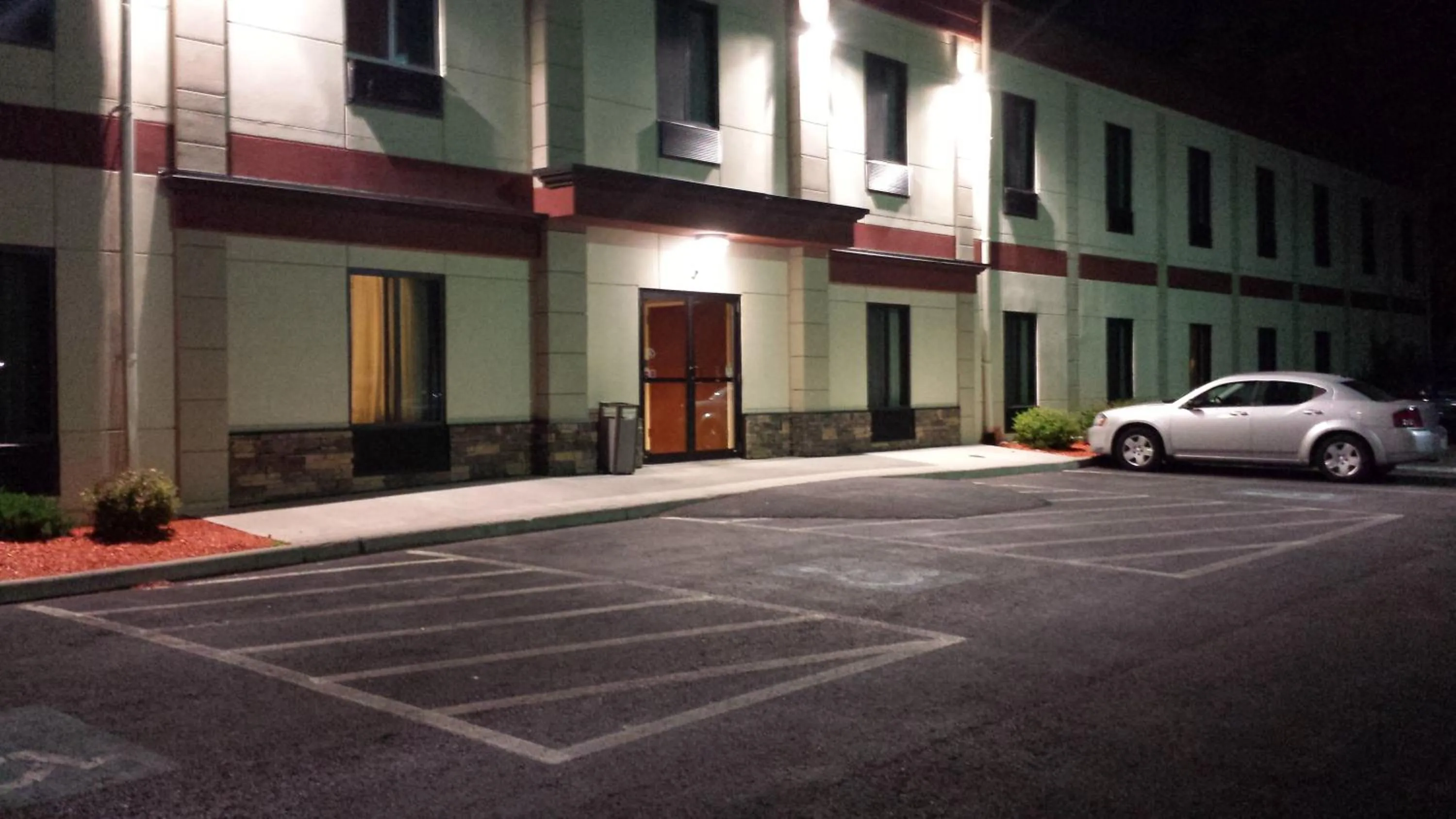 Night in Pleasant Night Inn- carthage NY