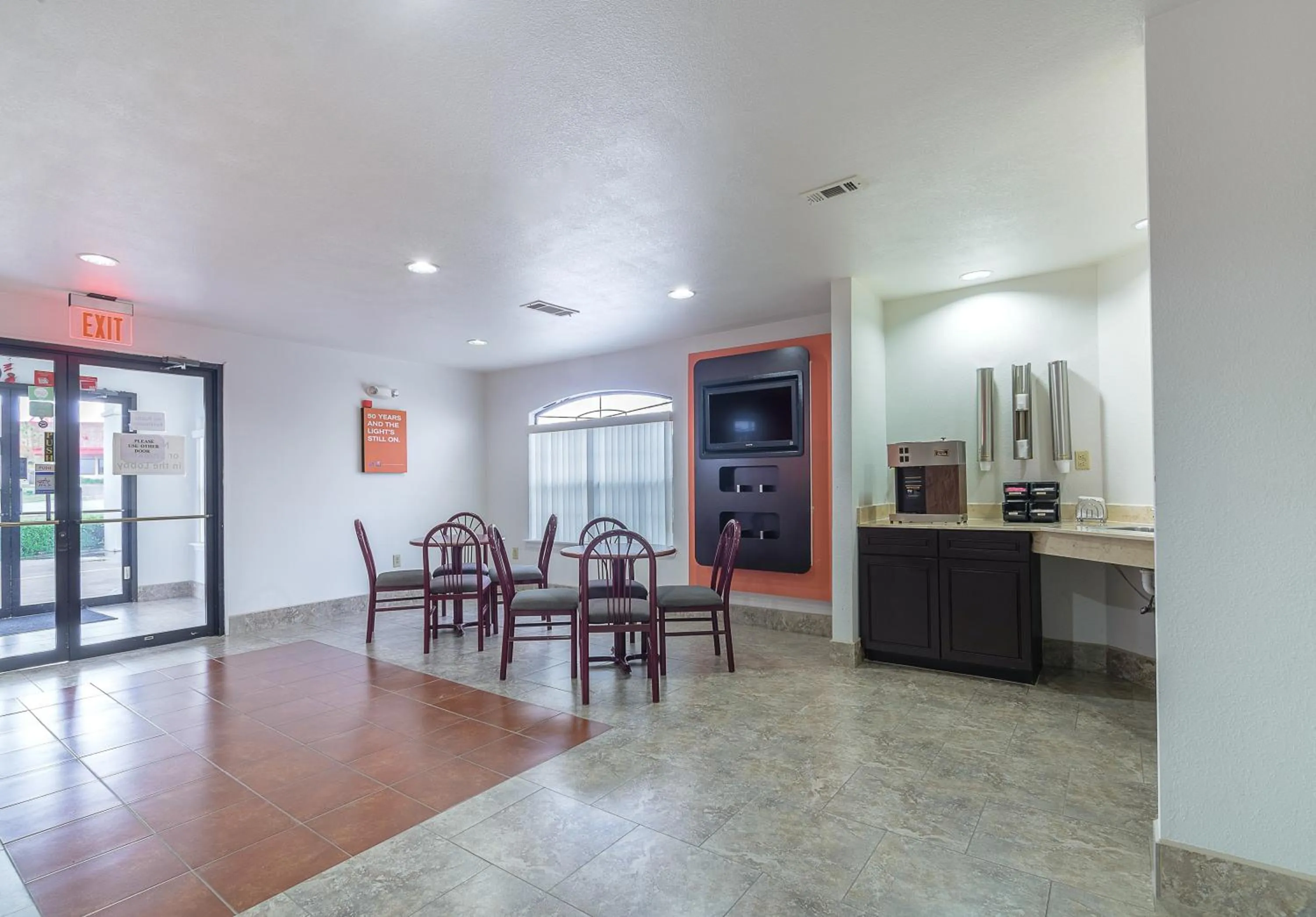 Lobby or reception in Motel 6-Canton, TX