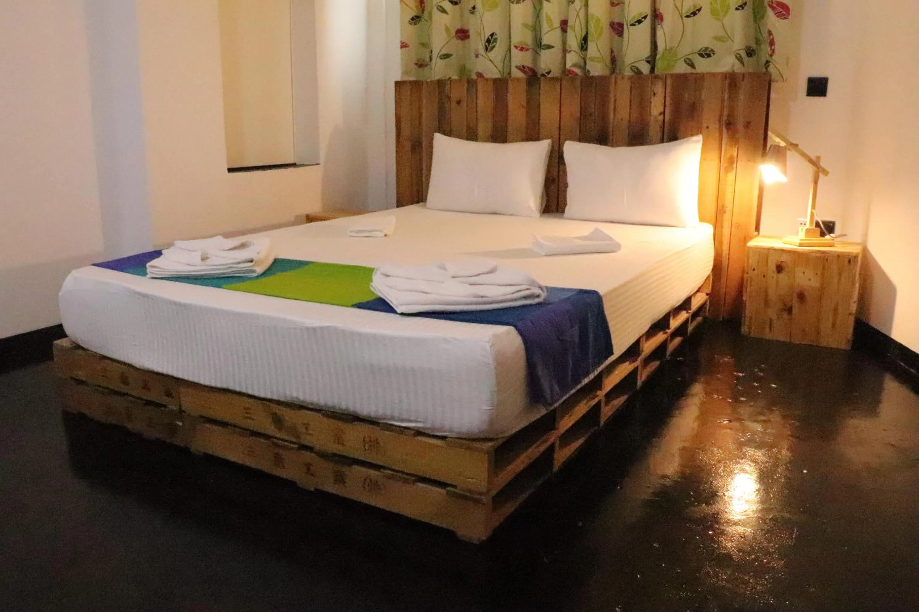 Bed in Miracle Colombo City Hostel