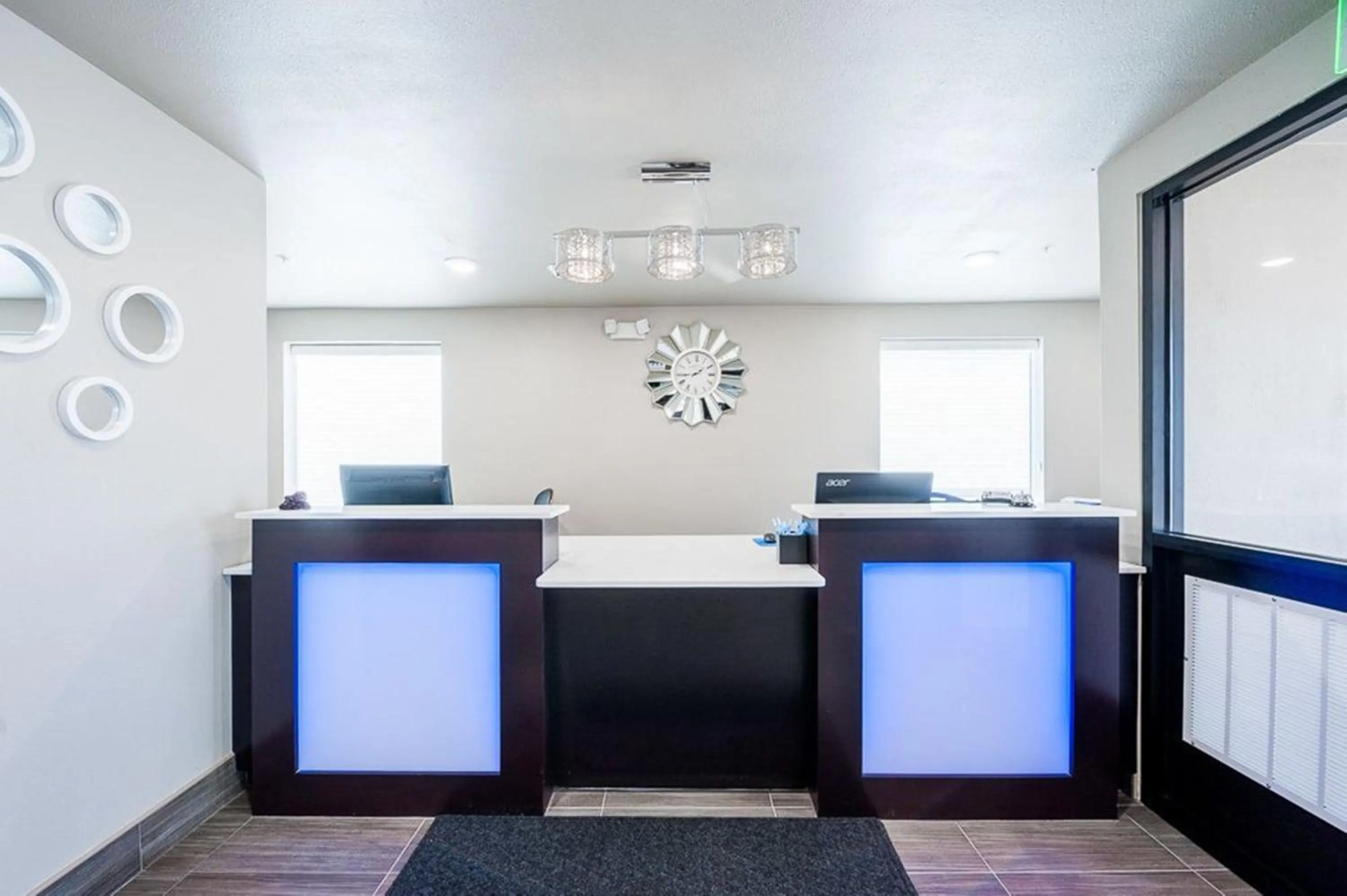 Lobby or reception in Stratford House Inn