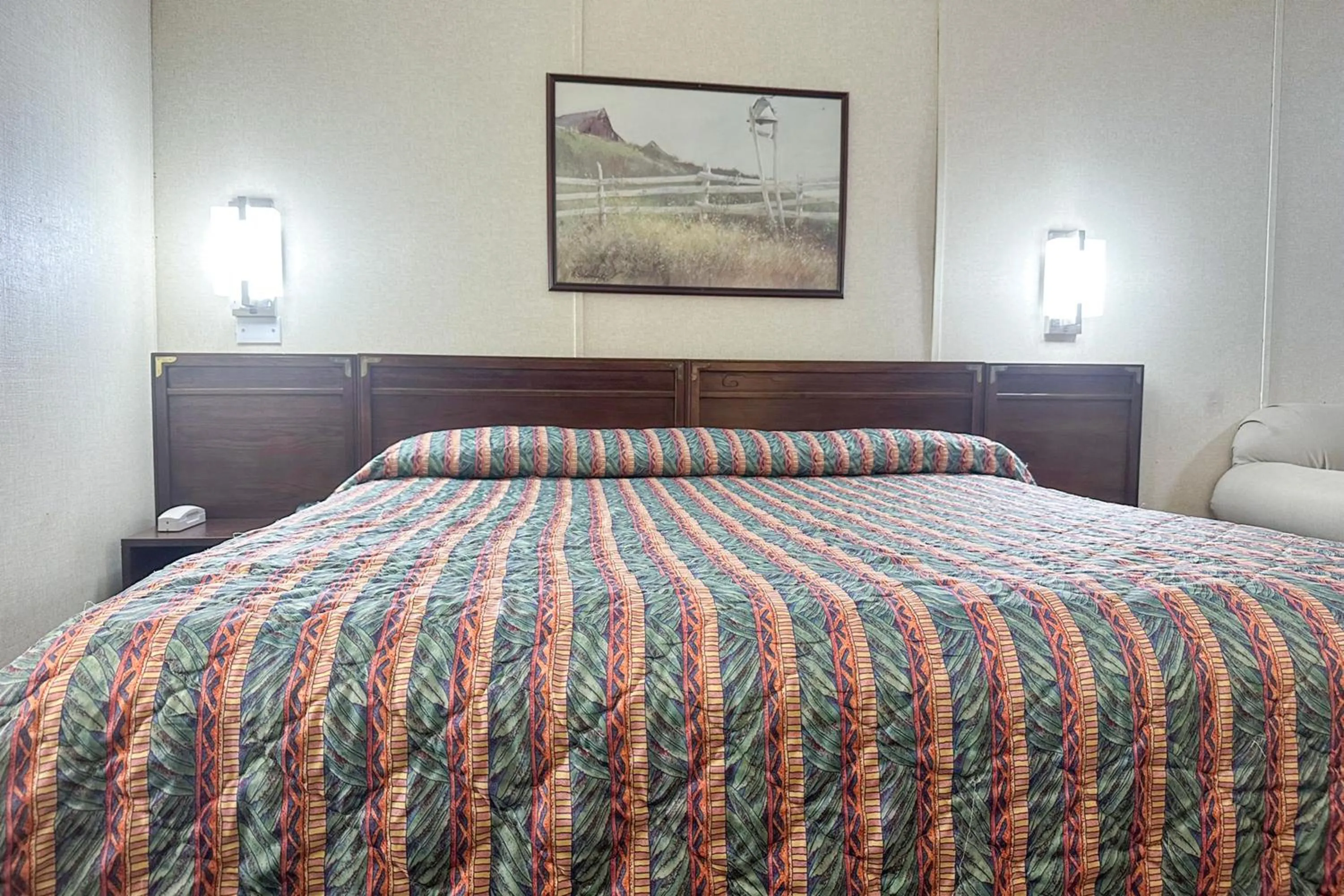 Bedroom, Bed in Louisville Inn by OYO Louisville Municipal Airport