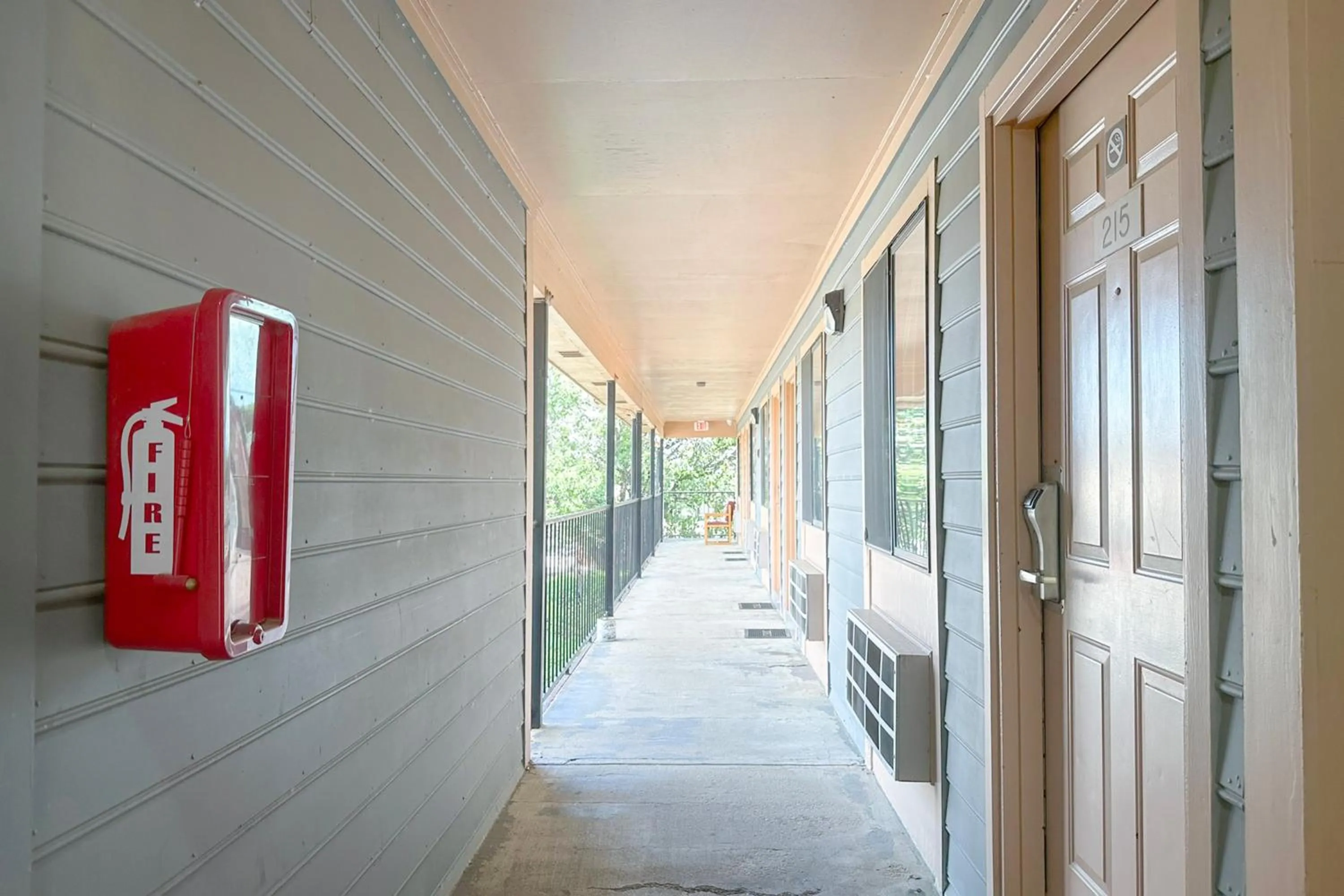 Balcony/Terrace in Louisville Inn by OYO Louisville Municipal Airport