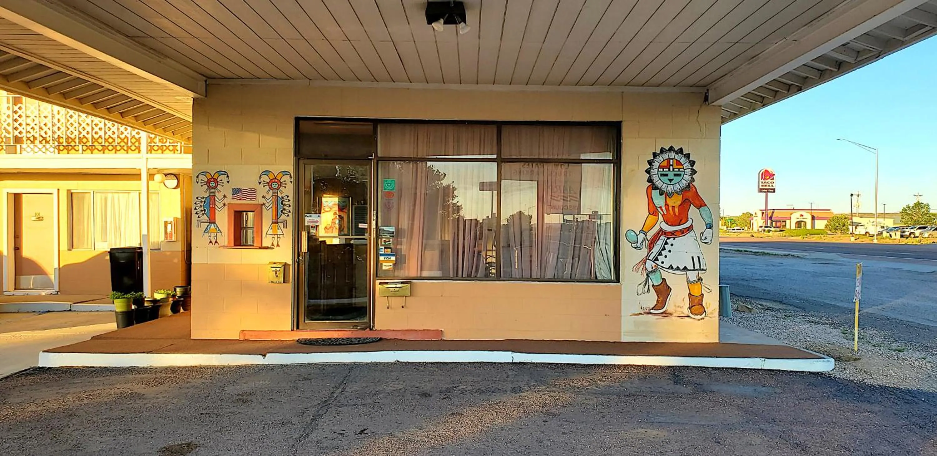 Property building in Budget Inn Motel Gallup