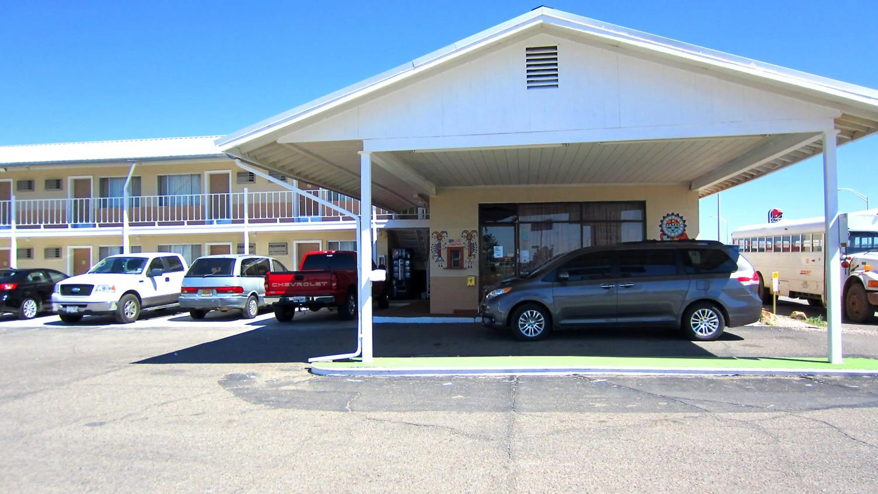Property building in Budget Inn Motel Gallup