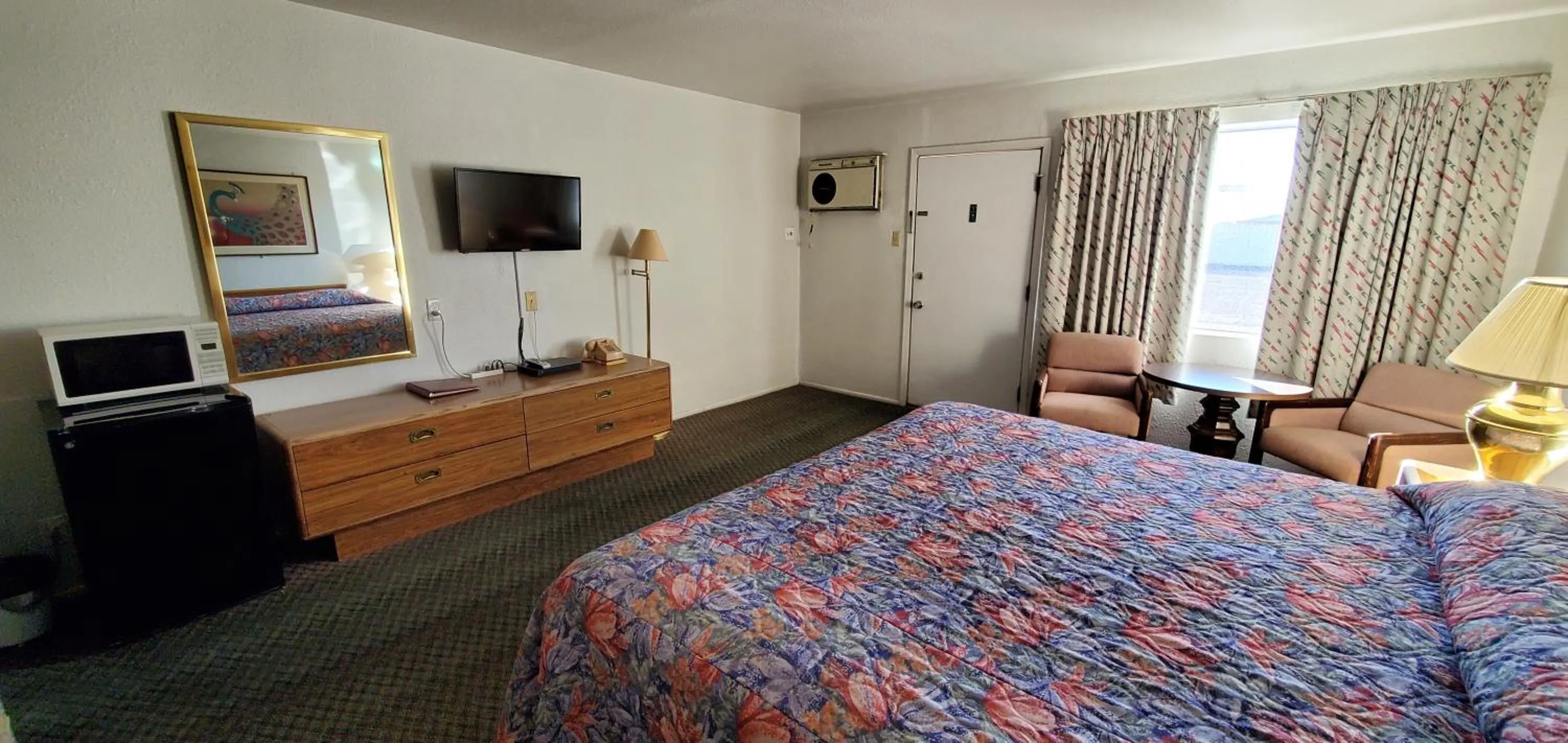 Bed in Budget Inn Motel Gallup