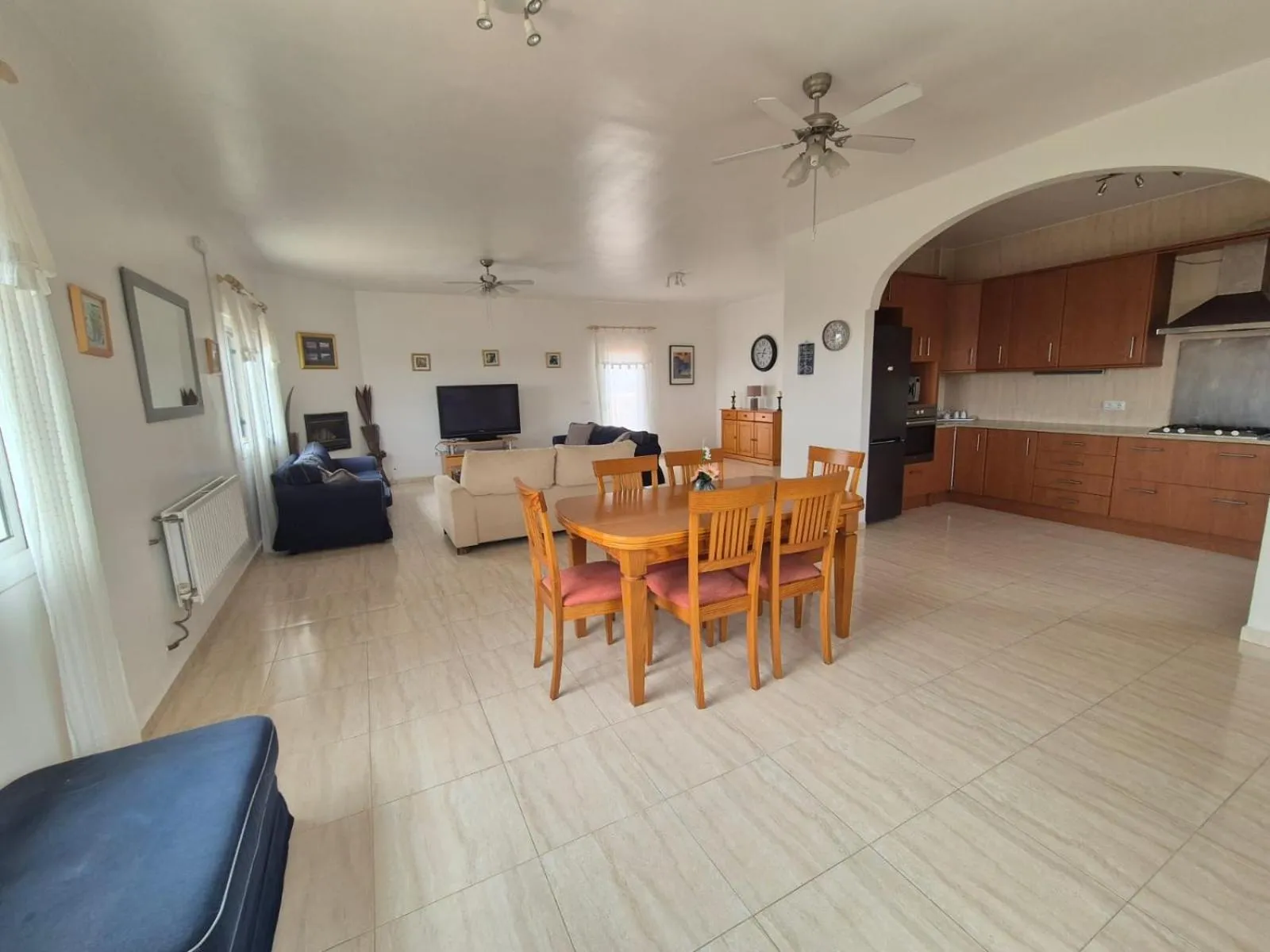 TV and multimedia in Casa Barranca Bed and Breakfast